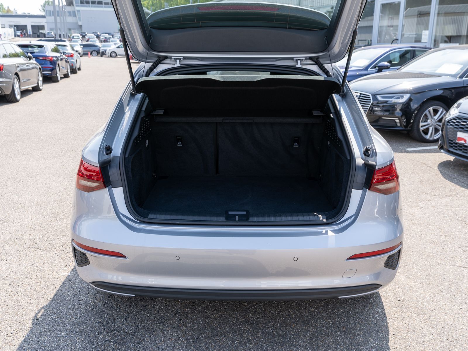 Audi A3 Sportback 30TDI Stronic Navi LED GRA PDC SHZ