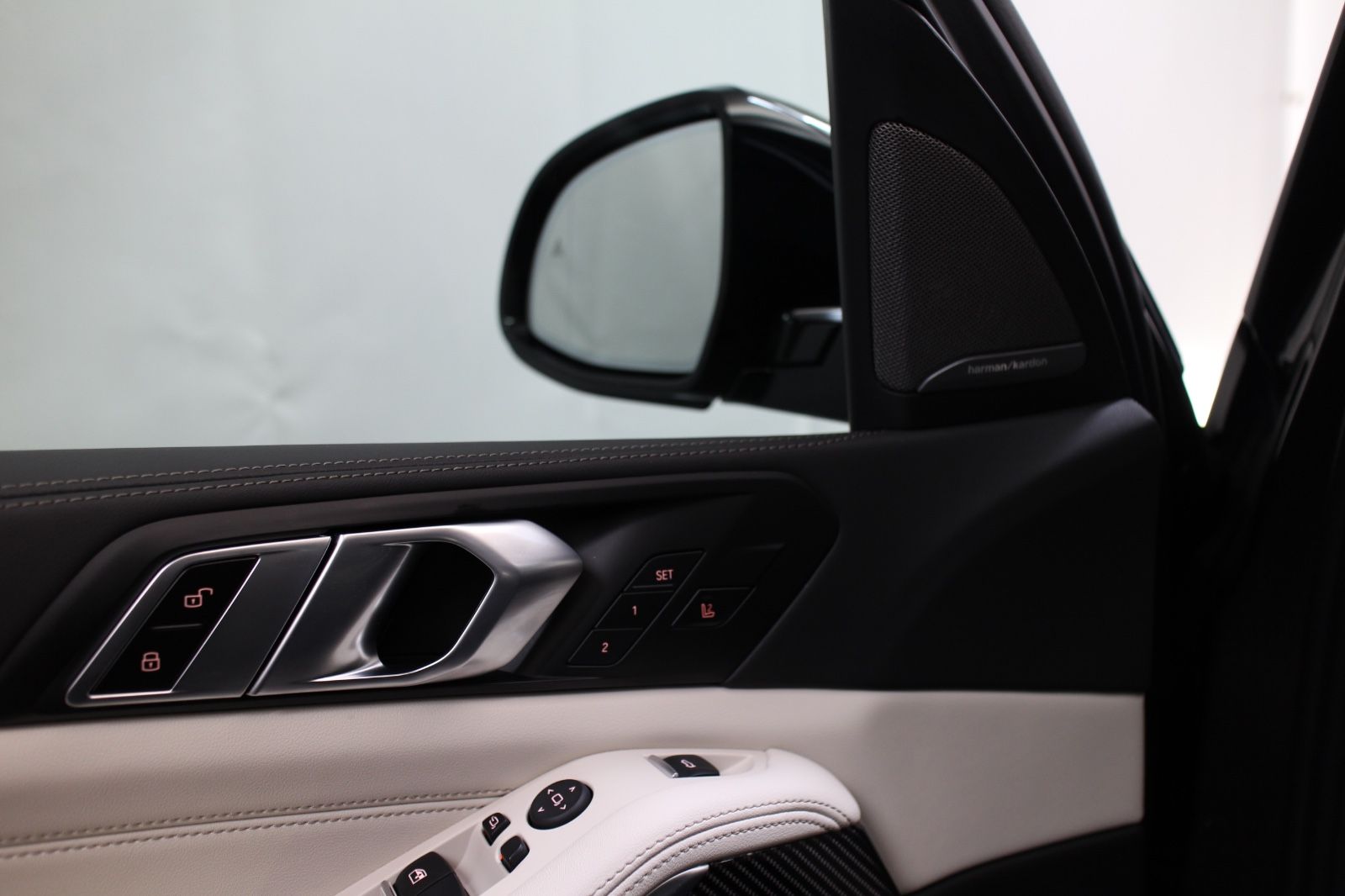 BMW X5 30 d xDrive M Sport H&K Carbon Luftfederung