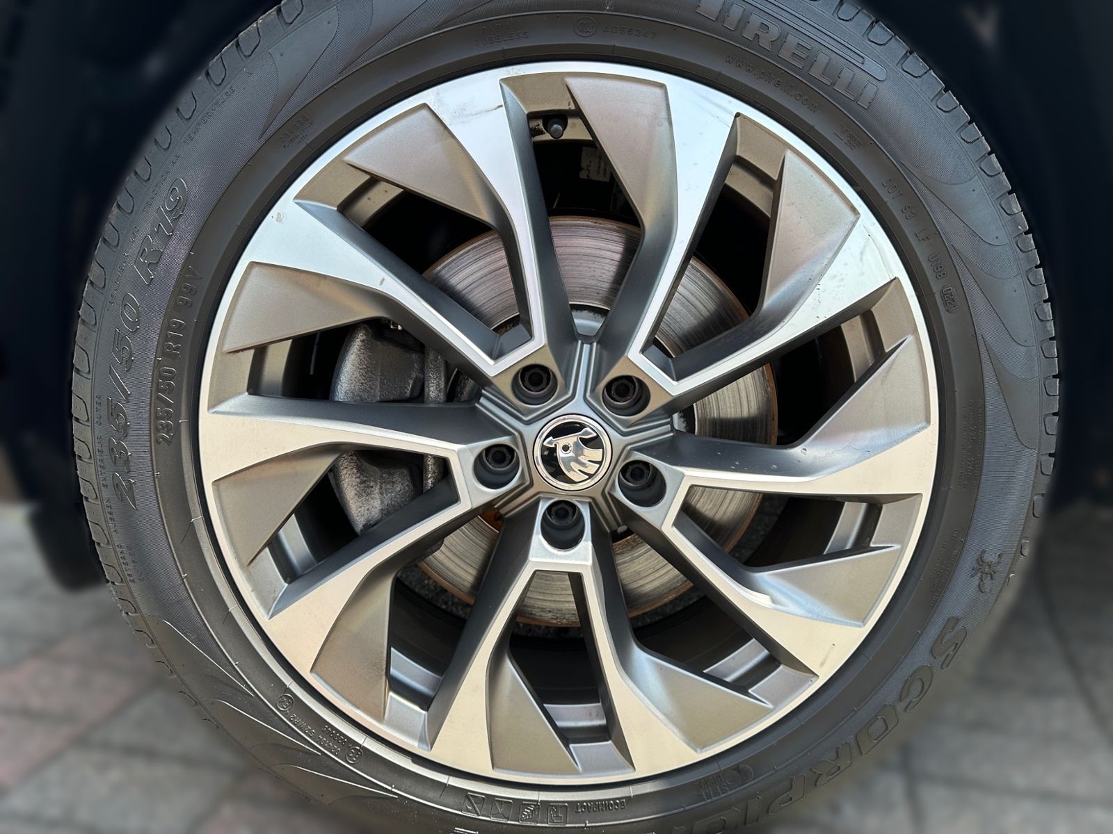 Skoda Kodiaq 2.0 TDI DSG 4x4 - Samsaru's Car Outlet