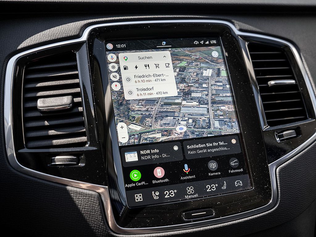 Volvo XC90 T8 AWD Core AHK RÜCKFAHRKAMERA H/K
