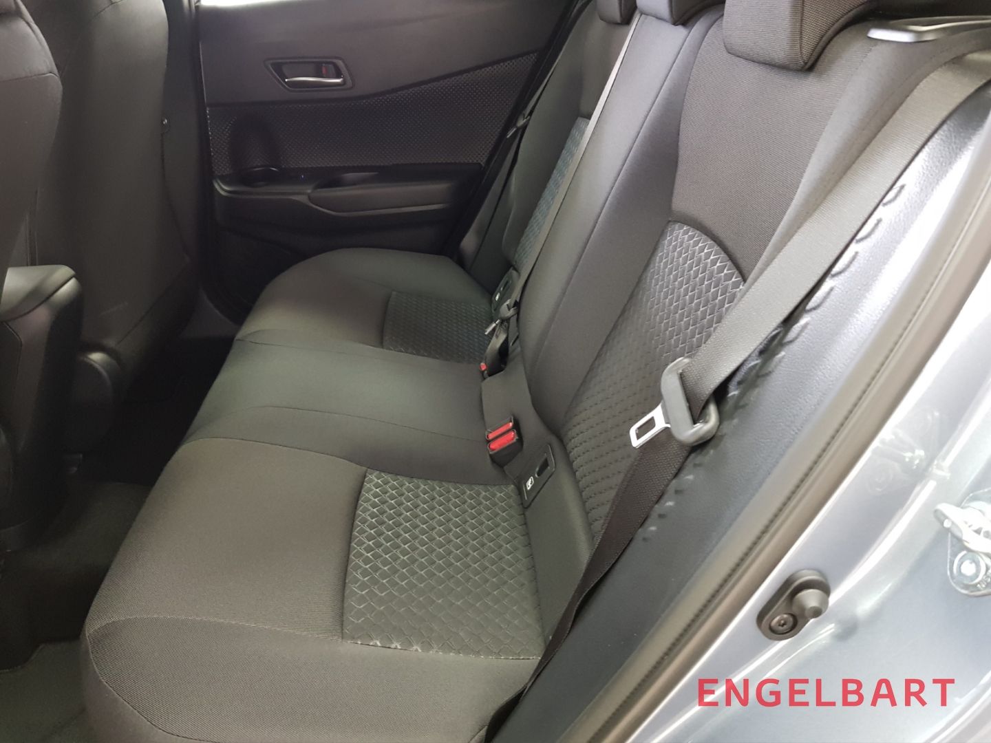 Toyota C-HR 1.8 Hybrid Flow - Samsaru's Car Outlet