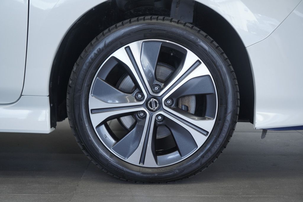 Nissan Leaf 40 kWh - Samsaru's Car Outlet