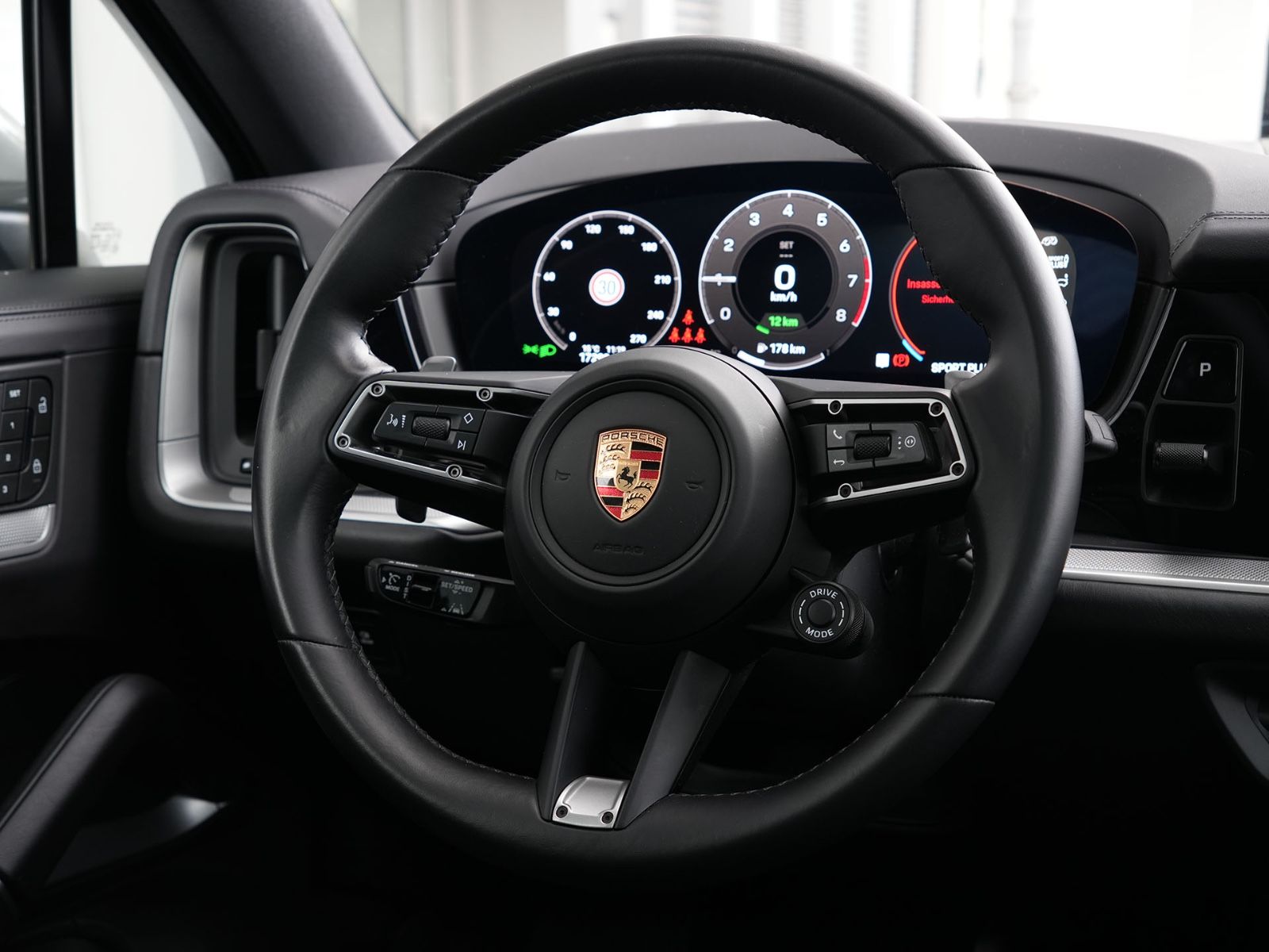 Porsche E-Hybrid Coupé SPORTDESIGNPAKET-ACC-MASSAGE-VOLL