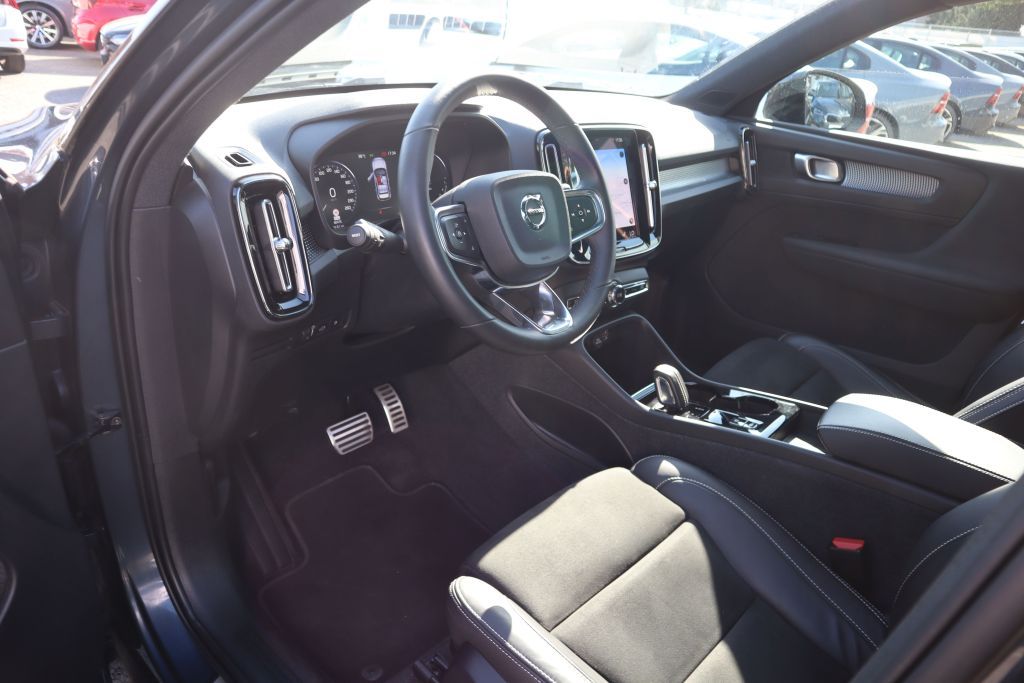 Volvo XC40 T4 Recharge DKG RDesign|NAVI|PANO|20ZOLL|