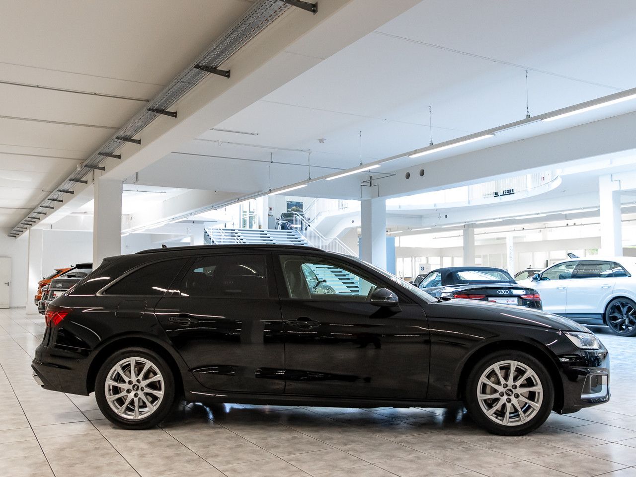 Audi A4 Avant 40 TDI advanced - Samsaru's Car Outlet