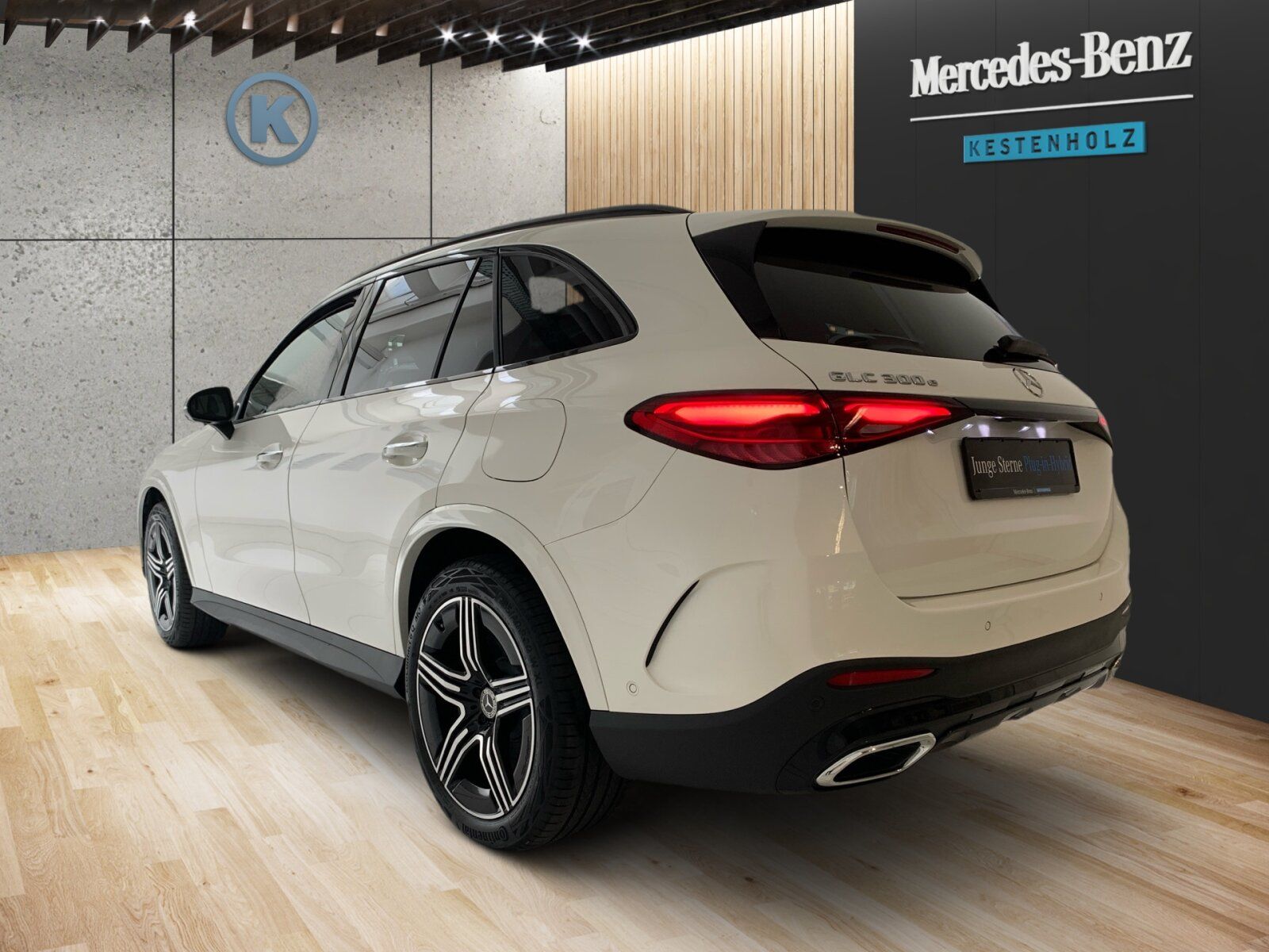 Mercedes-Benz GLC 300 e 4M *AMG*NIGHT*HINTERACHSLENK*AHK*PANO*