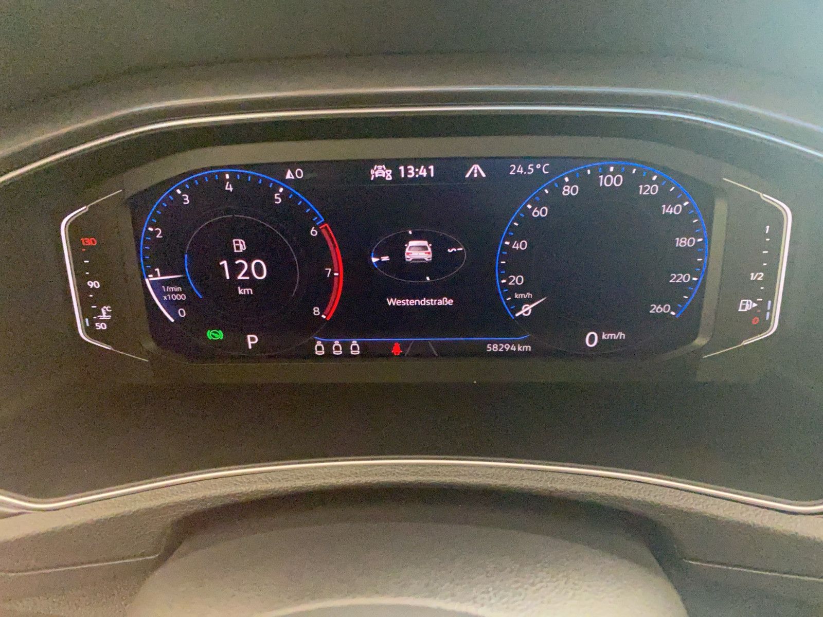 Volkswagen T-Roc Sport - Samsaru's Car Outlet