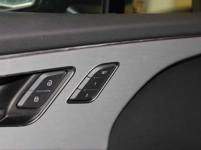 Audi Q7 55 TFSI quattro S line LM22 Laserlicht Pano A