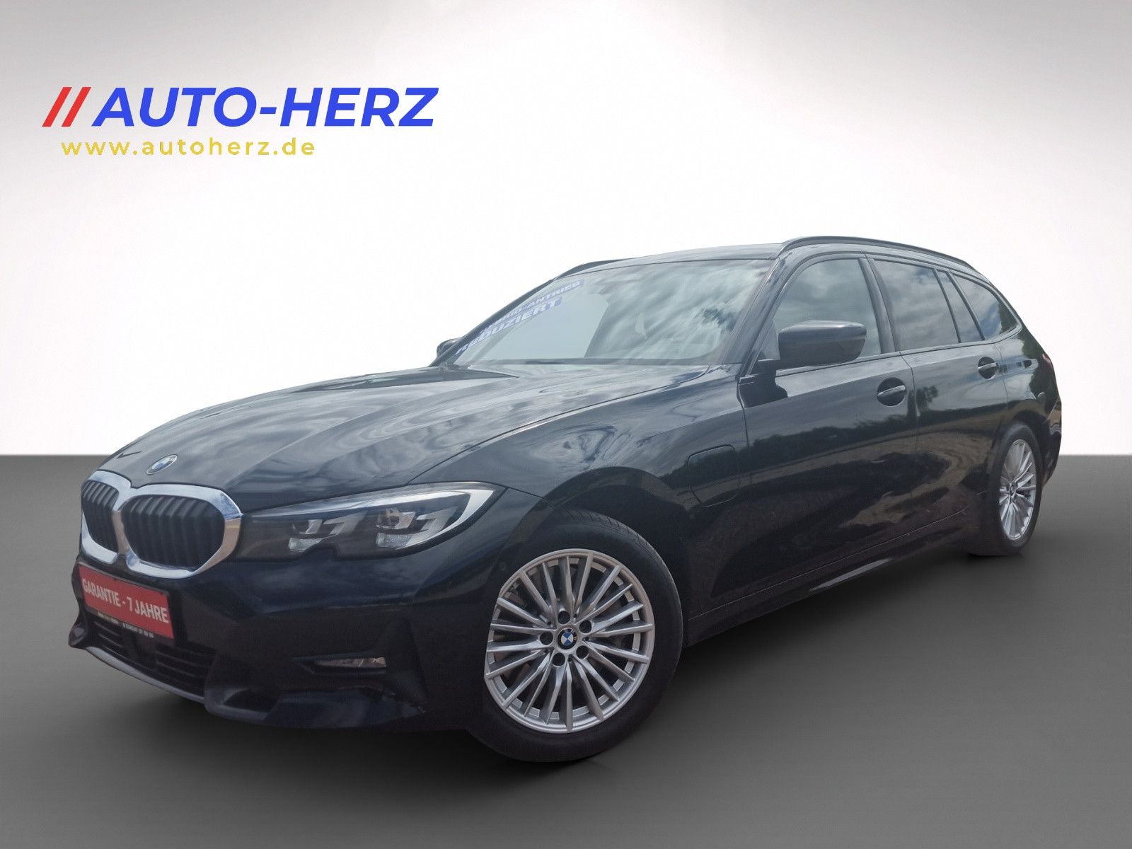 BMW 330e xDrive Touring Sport-Line - Samsaru's Car Outlet