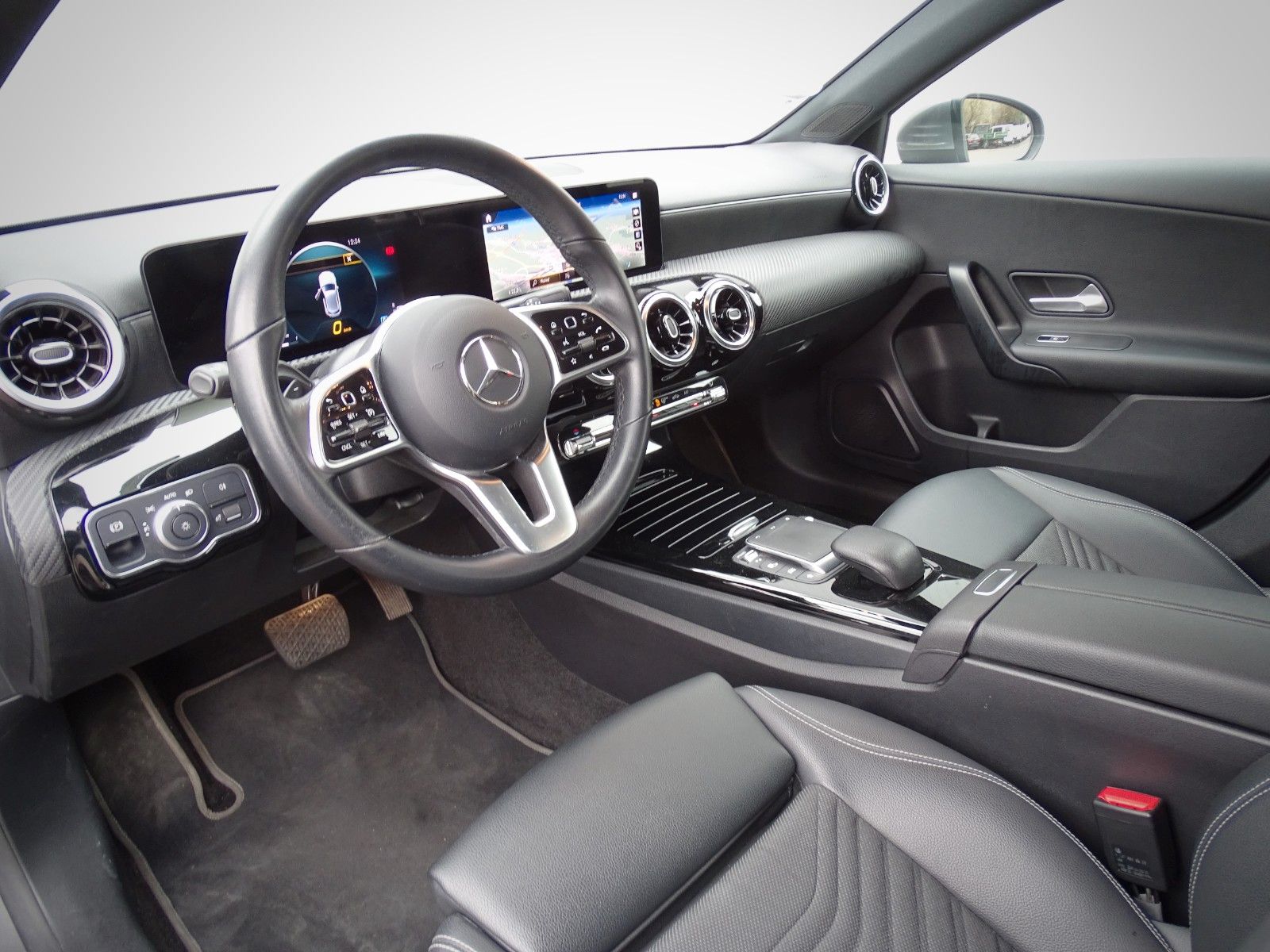 Mercedes-Benz A 180 BUSINESS LINE - Samsaru's Car Outlet