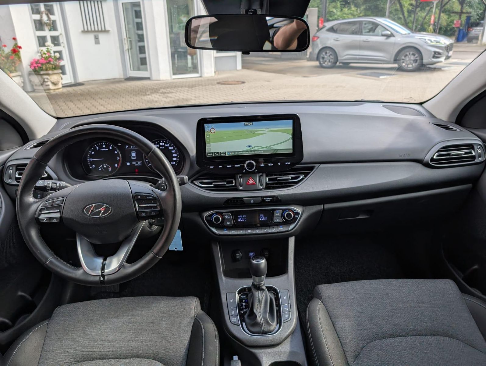 Hyundai i30 1.0 DCT Trend - Samsaru's Car Outlet