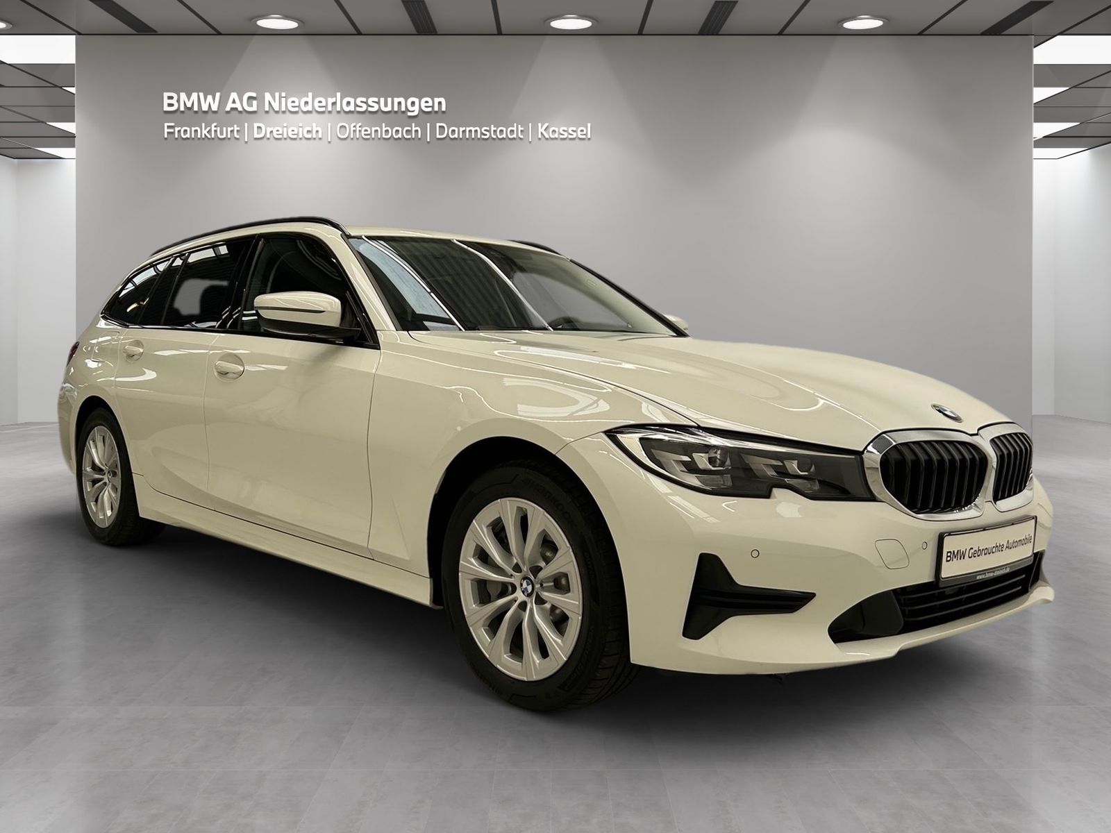 BMW 330e Touring - Samsaru's Car Outlet