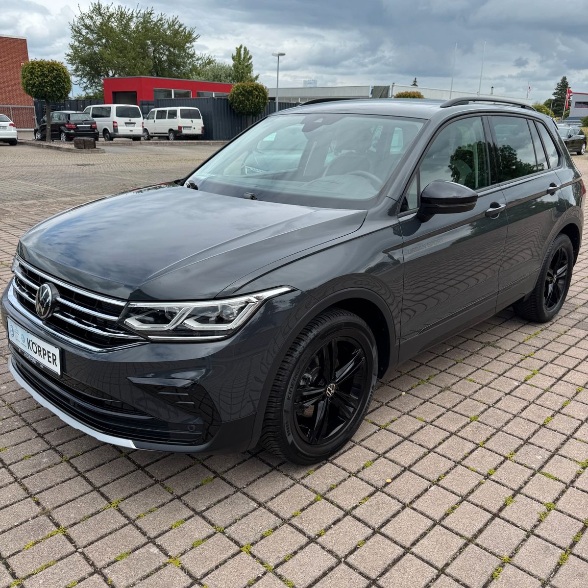 Volkswagen Tiguan Life - Samsaru's Car Outlet