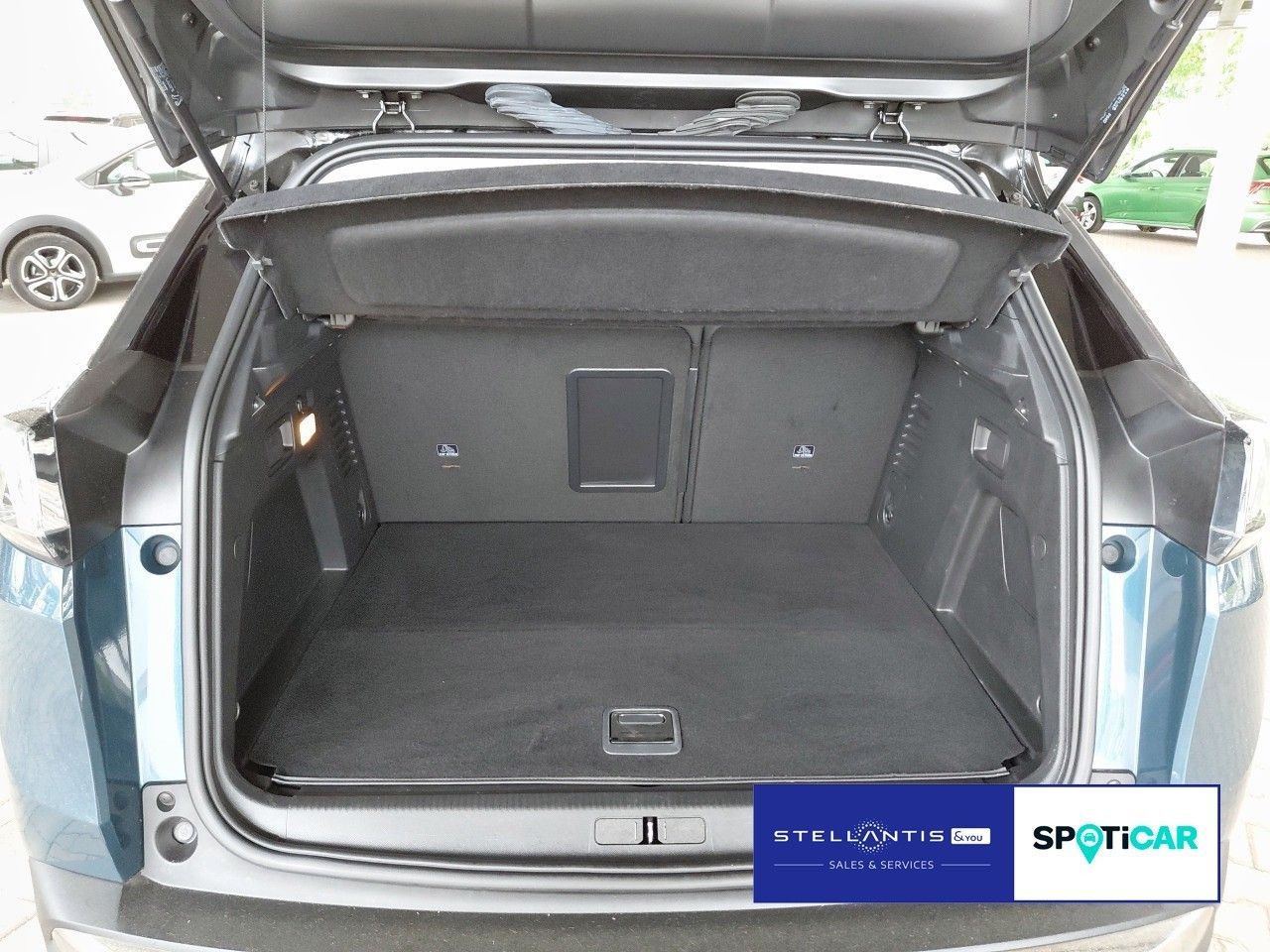 Peugeot 3008 Hybrid 225 Roadtrip *Standhzg.*Navi*LED*RFK