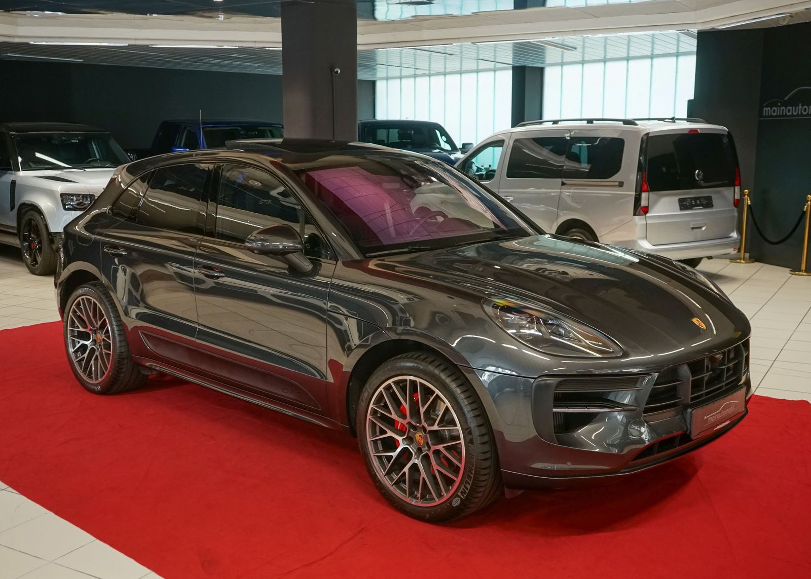 Porsche Macan GTS - Samsaru's Car Outlet