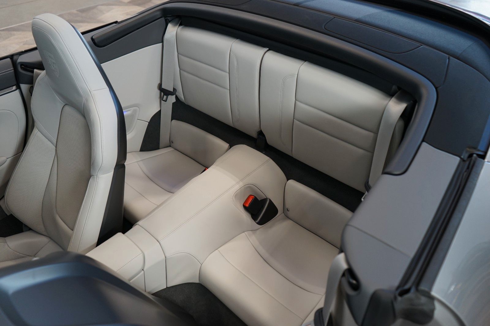 Porsche 4S*CABRIO*360*BOSE*EXCLUSIVE*PDLS+*143.636€NETTO