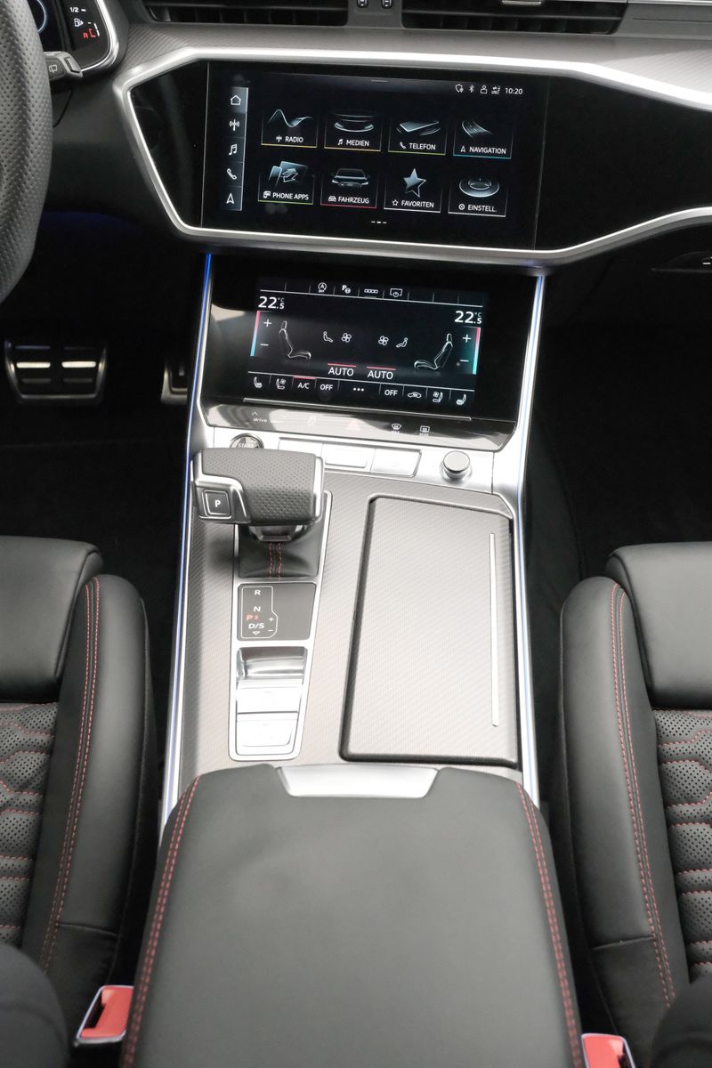 Audi RS6 Avant 4.0 TFSI quattro M Sport PANO AHK RFK