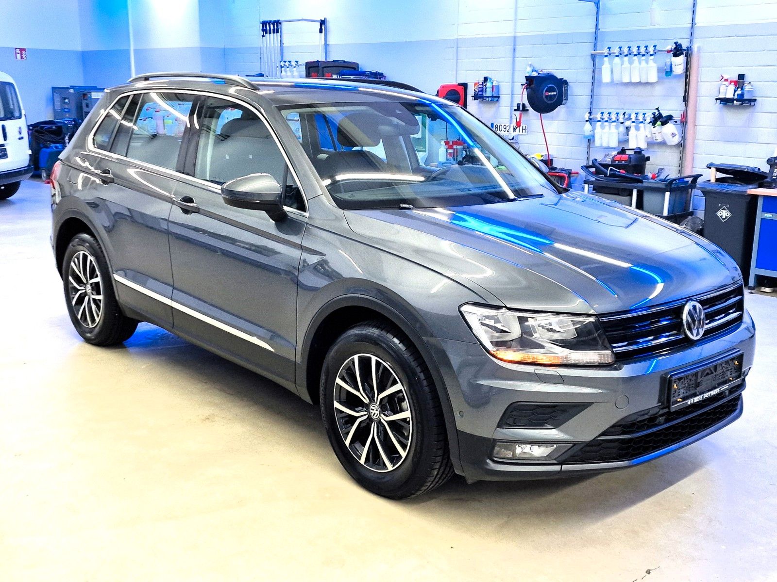 Volkswagen Tiguan 1.5-TSI Comfortline - Samsaru's Car Outlet