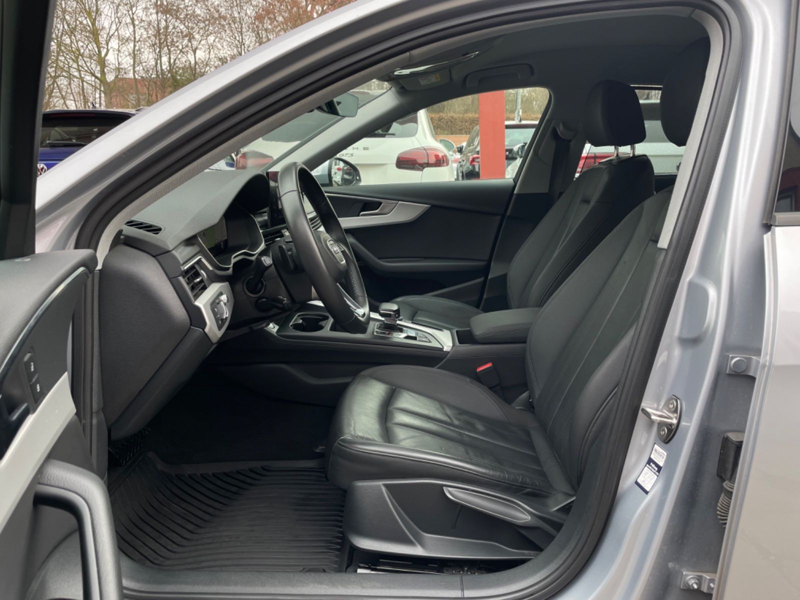 Audi A4 Lim. 40 TDI quattro advanced
