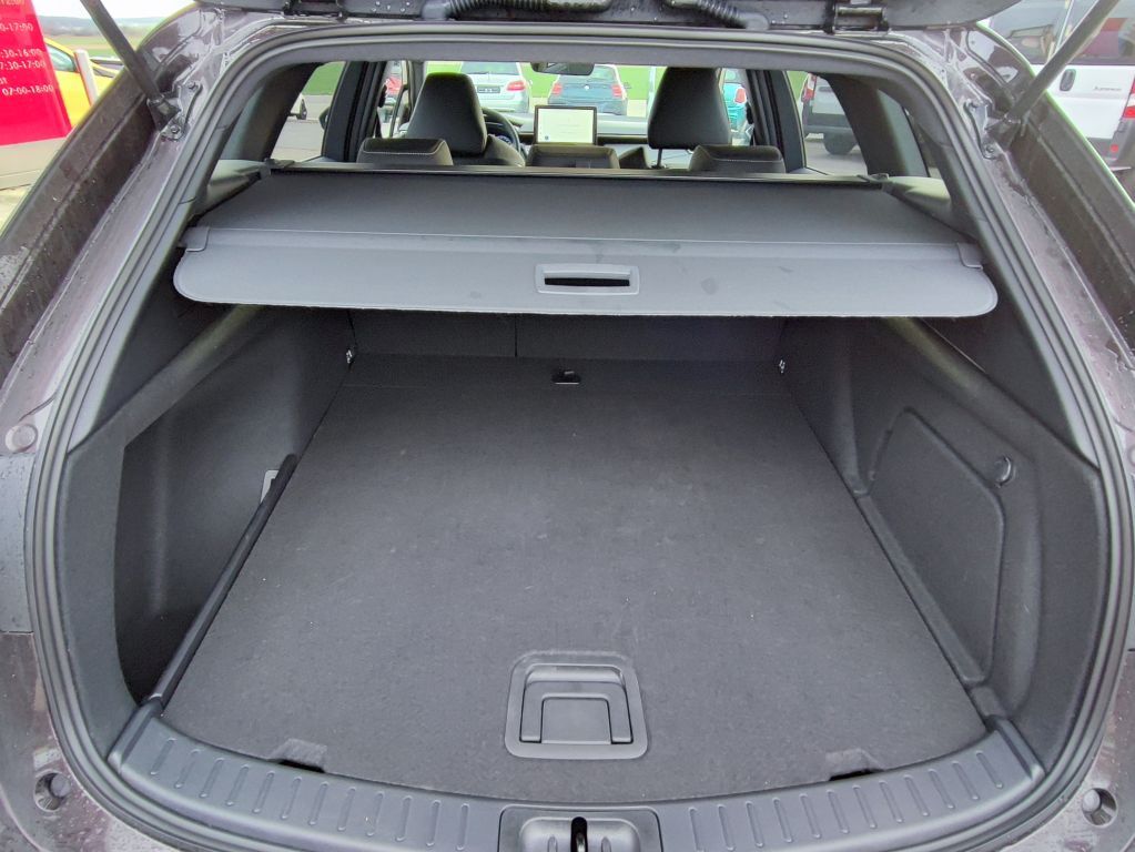 Toyota Corolla 2.0 Hybrid - Samsaru's Car Outlet