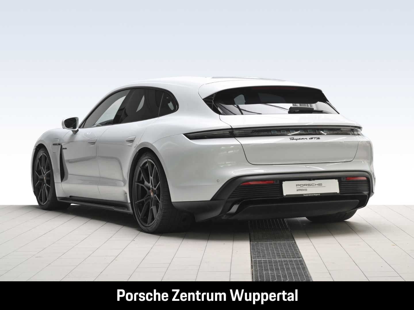 Porsche Taycan GTS Sport Turismo Burmester Sport Chrono