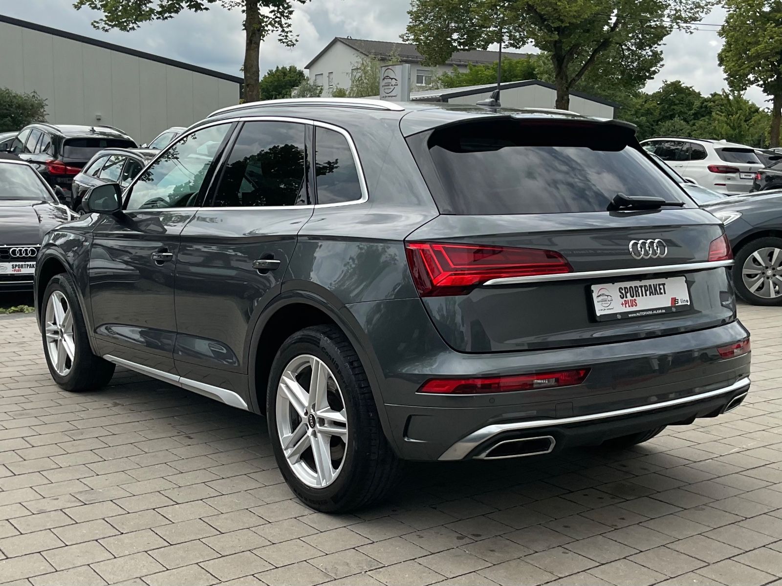 Audi Q5 40 TDI quattro S line - Samsaru's Car Outlet