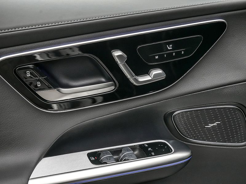 Mercedes-Benz GLC 200 d 4M AMG NIGHT MEMO 360 AHK DISTR KAMERA