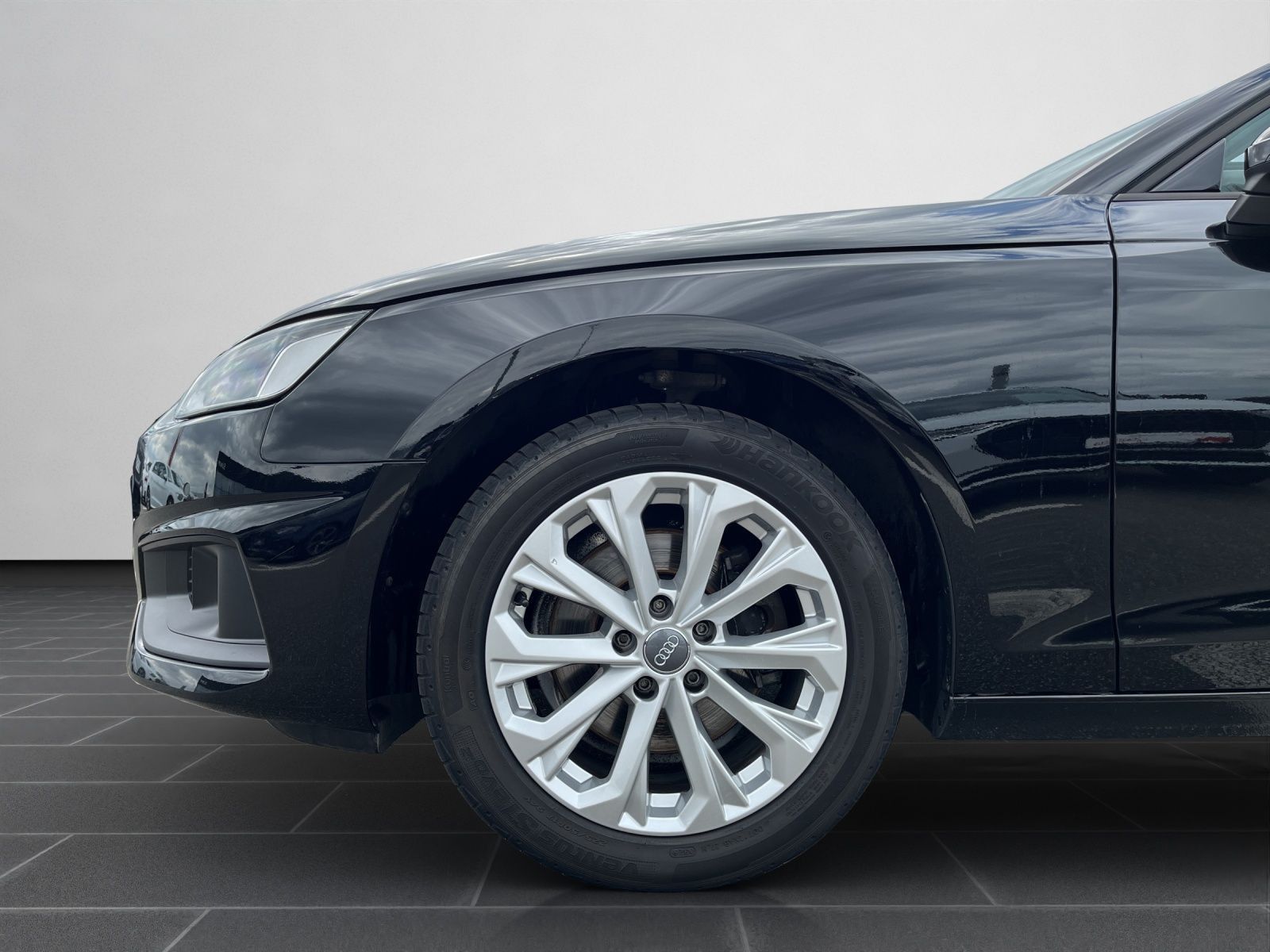 Audi A4 Avant 35 2.0 TDI - Samsaru's Car Outlet