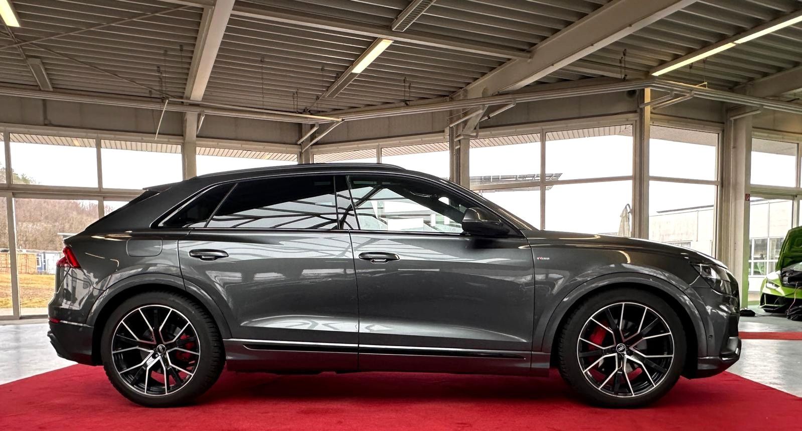 Audi Q8 50 TDI quattro S LINE AHK STANDHZ PANO Allrad