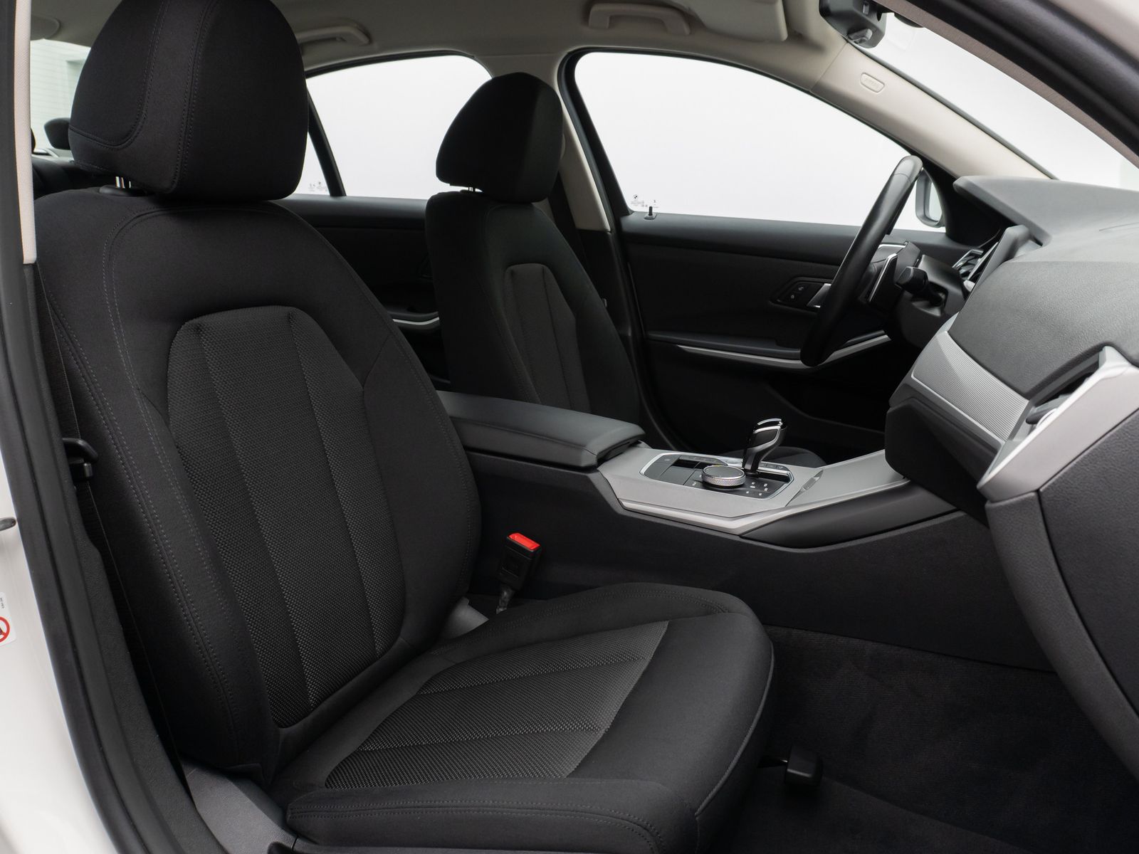 BMW 320e - Samsaru's Car Outlet