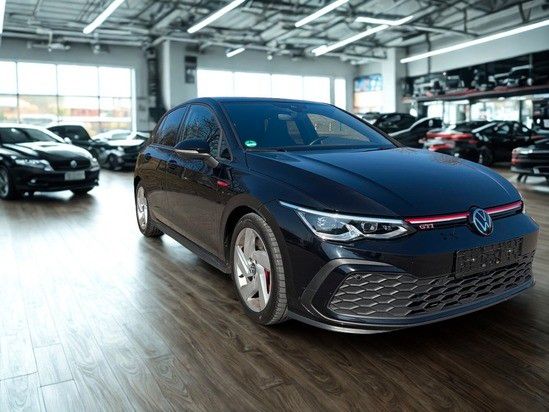 Volkswagen Golf 8 2.0 GTI - Samsaru's Car Outlet