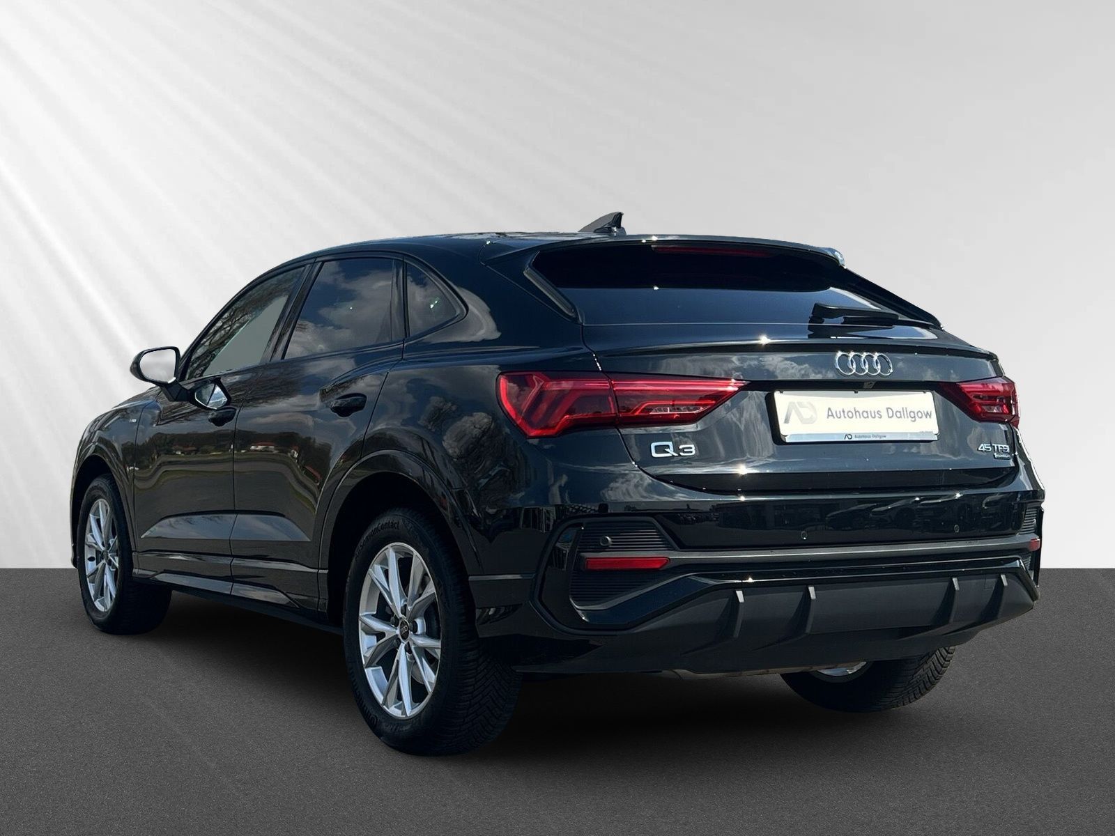 Audi Q3 Sportback S line 45TFSI quattro - Samsaru's Car Outlet