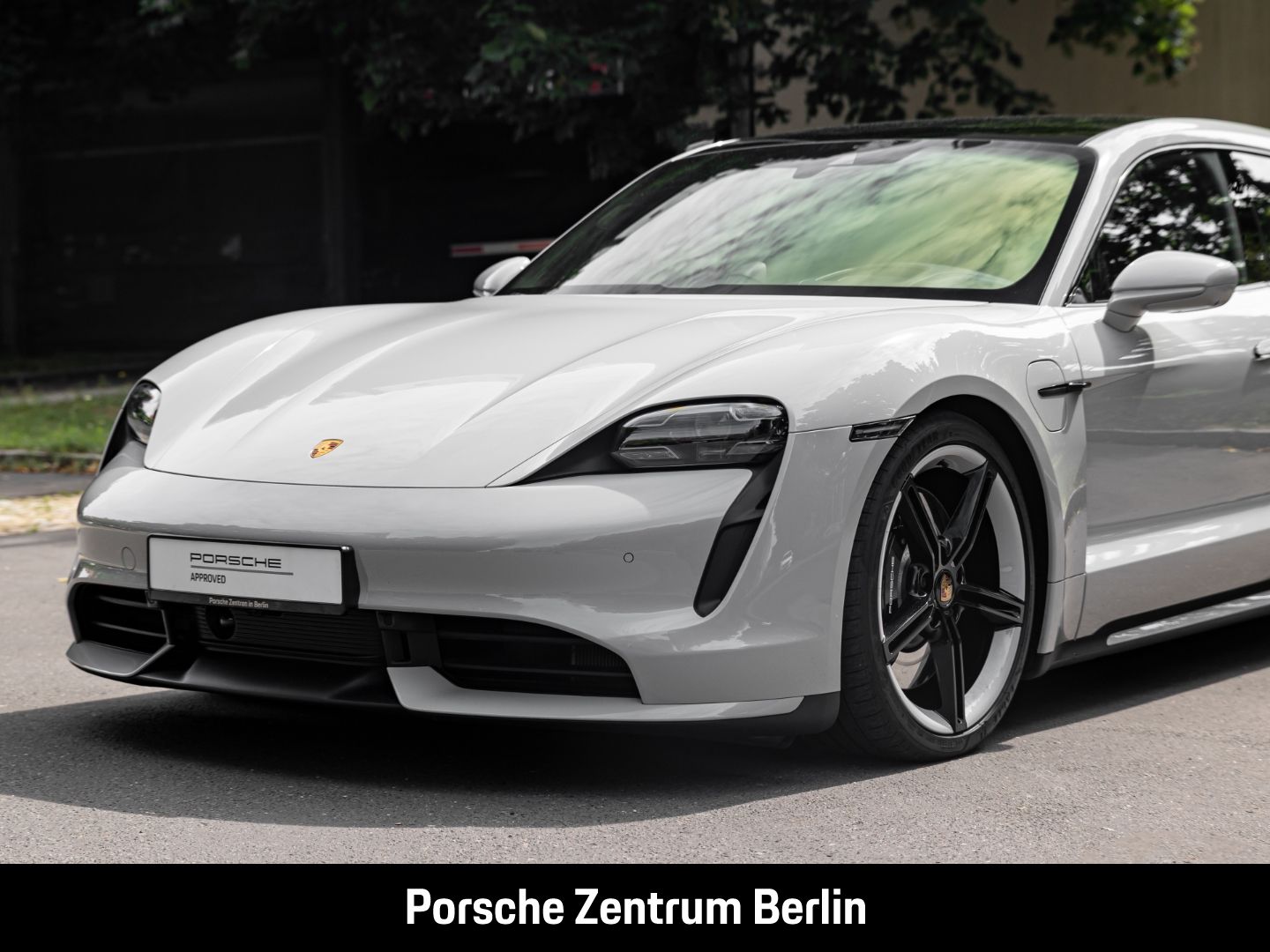 Porsche Taycan Turbo Sport Turismo Burmester Panorama