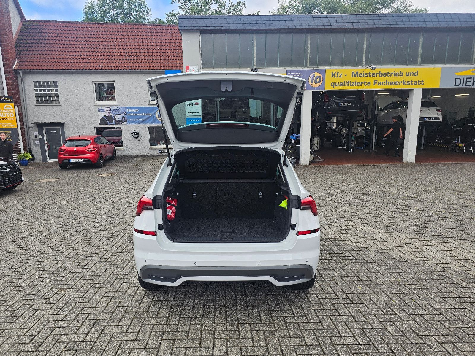 Skoda Kamiq Style - Samsaru's Car Outlet