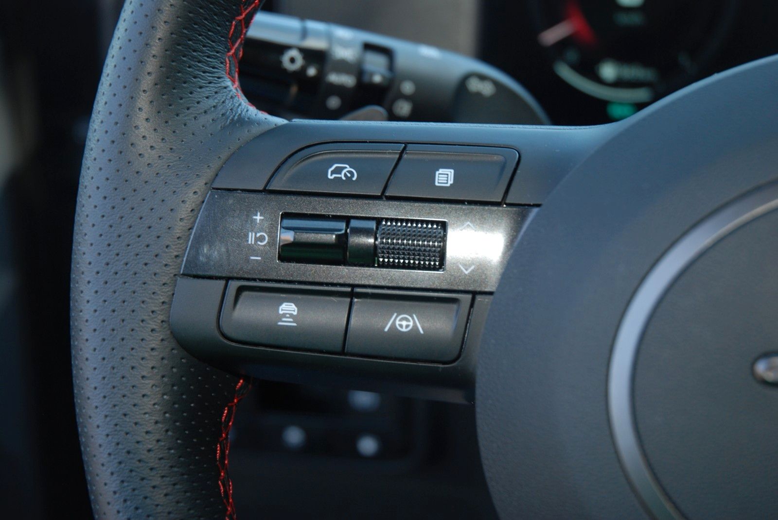 Hyundai TUCSON 1.6 T-GDI Plug-in 4WD N Line - Samsaru's Car Outlet