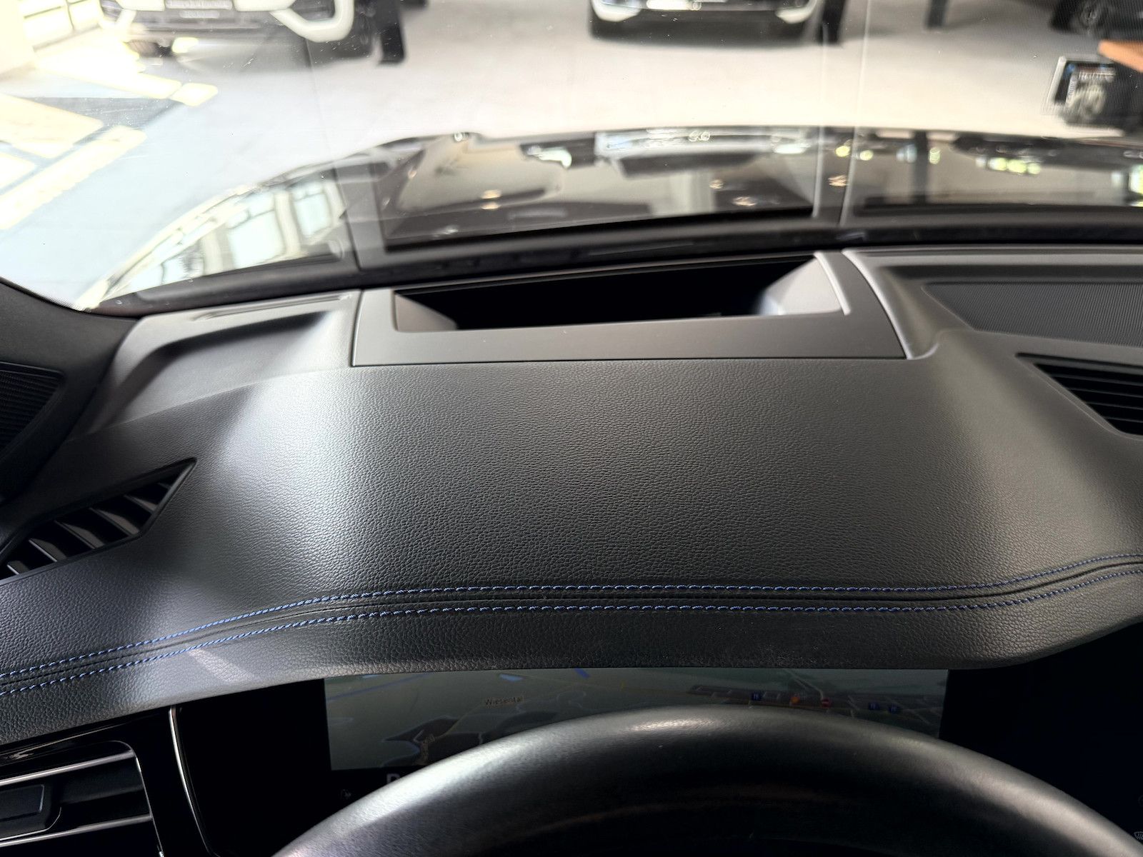Volkswagen Touareg R 3.0TSI*BlackStyle*Pano*AHK*HUD*IQ*