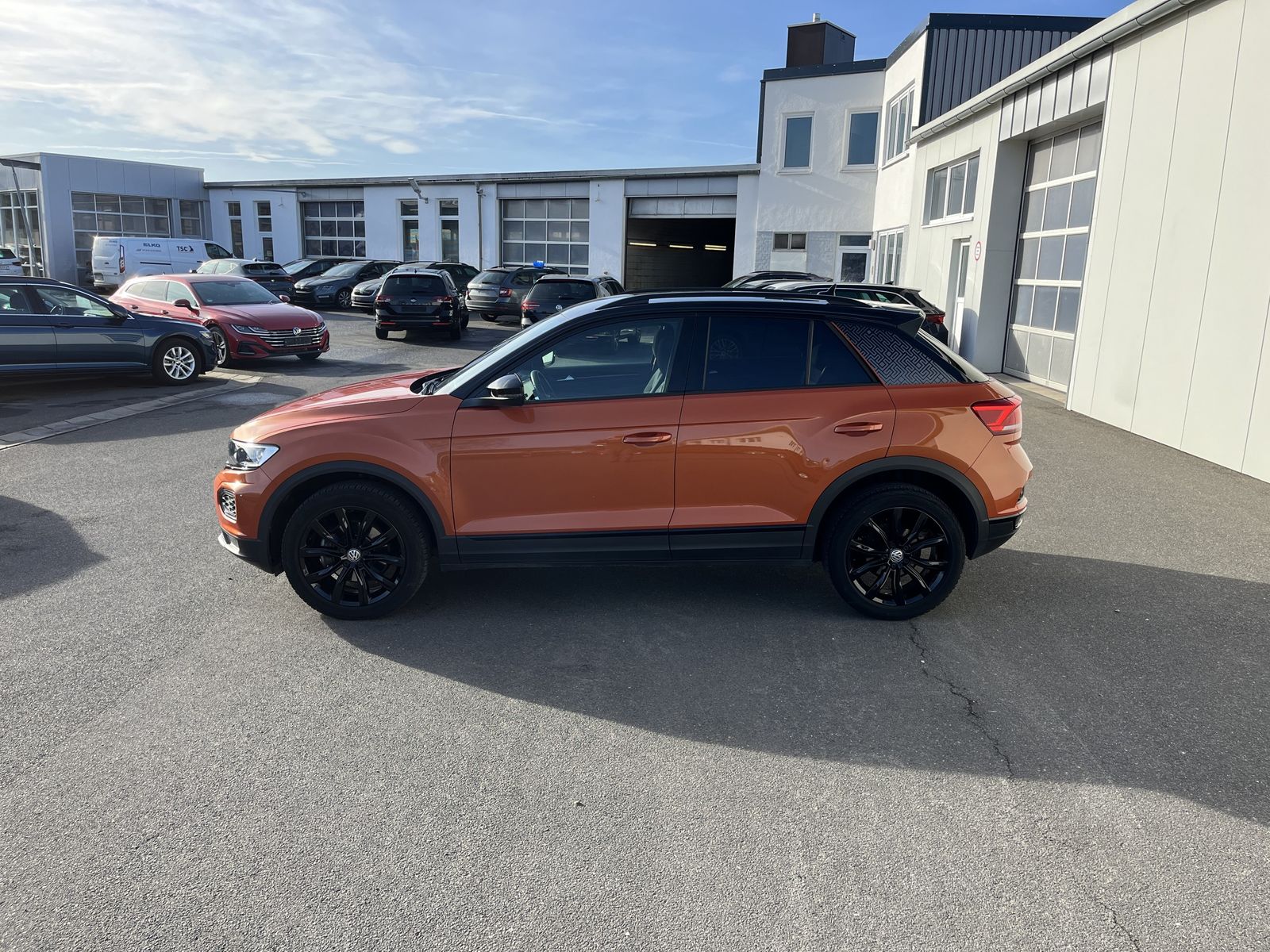 Volkswagen T-Roc 2.0 TDI DSG Style - Samsaru's Car Outlet