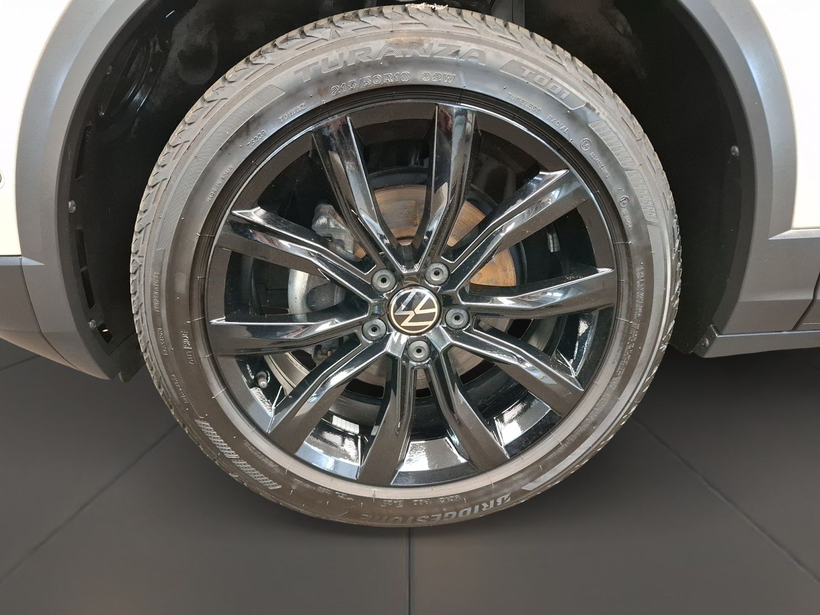 Volkswagen T-Roc 1.5 TSI Style - Samsaru's Car Outlet
