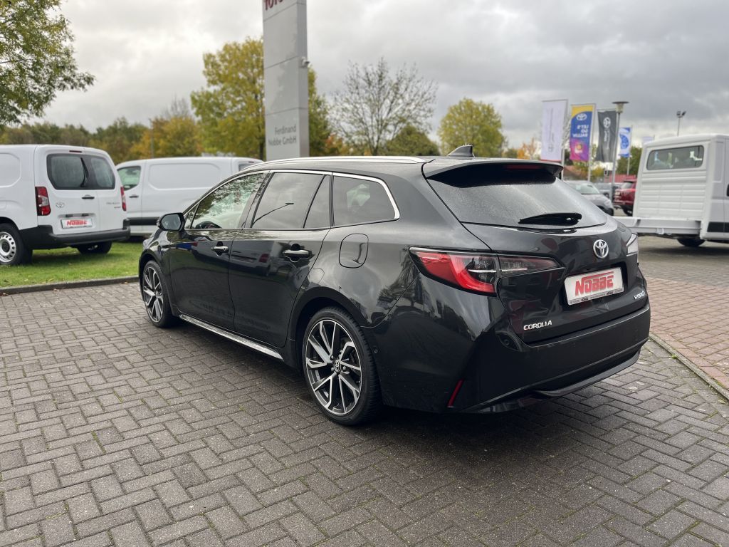 Toyota Corolla 2.0 Hybrid Touring Sports Lounge