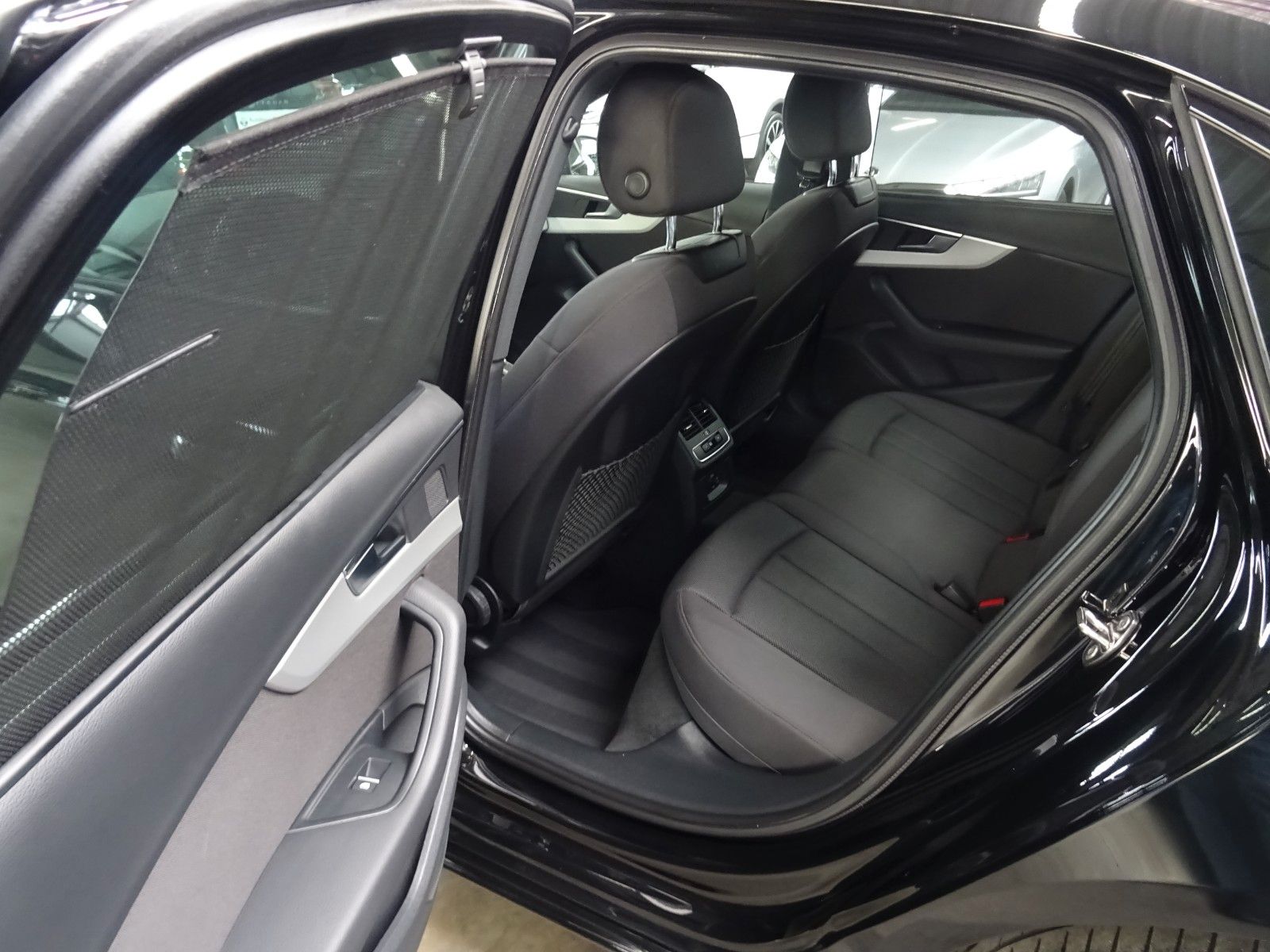 Audi A4 40 2.0 TDI QUATTRO*OPTIK SPORT PAKET*