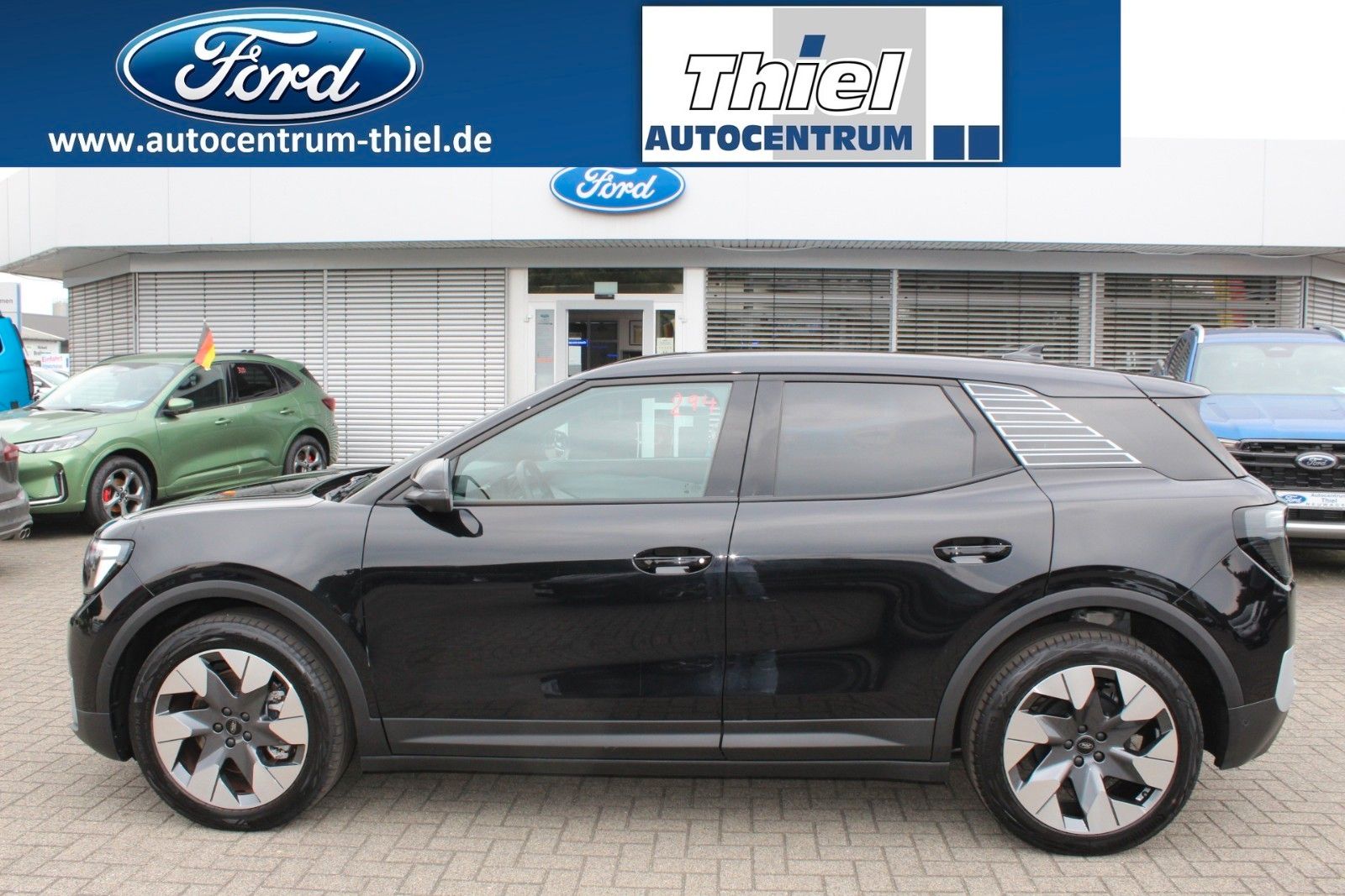 Ford Explorer Premium AWD Pano+Fahr-Assist+AHK+Ergo