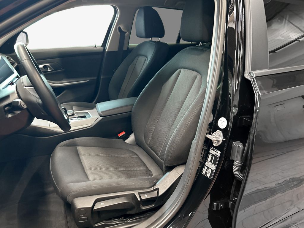 BMW 320d Touring Aut. Advantage - Samsaru's Car Outlet