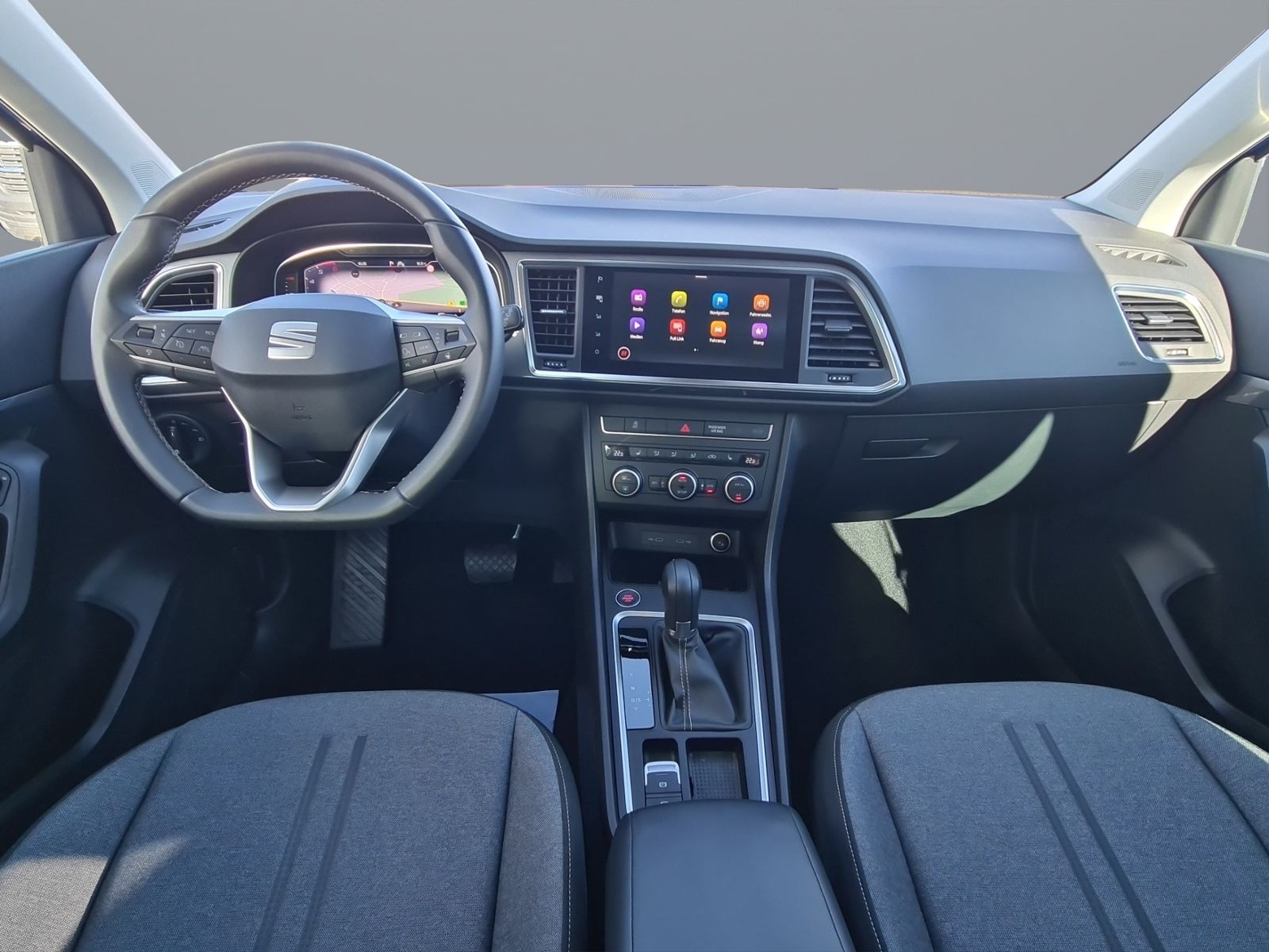 Seat Ateca 2.0 TDI DSG Style+AHK+NAVI+LED+SHZ+PDC+WR+