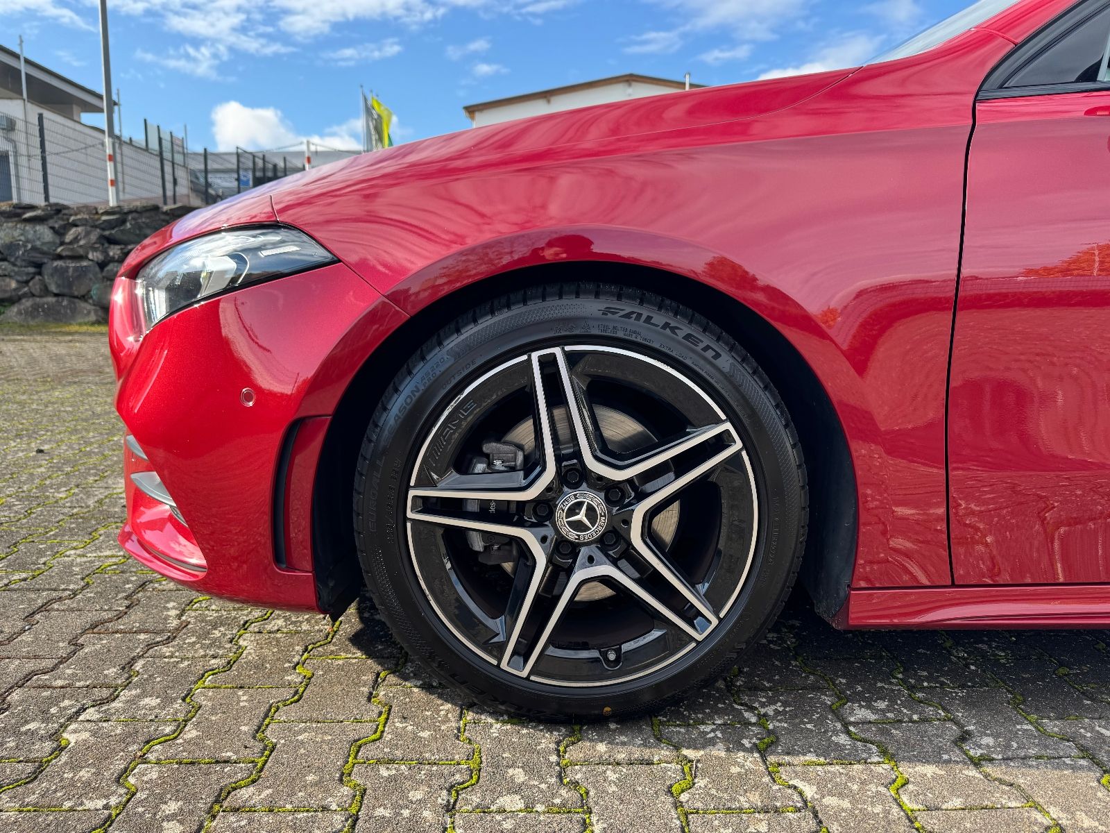 Mercedes-Benz A -Klasse 200 AMG-Line - Samsaru's Car Outlet