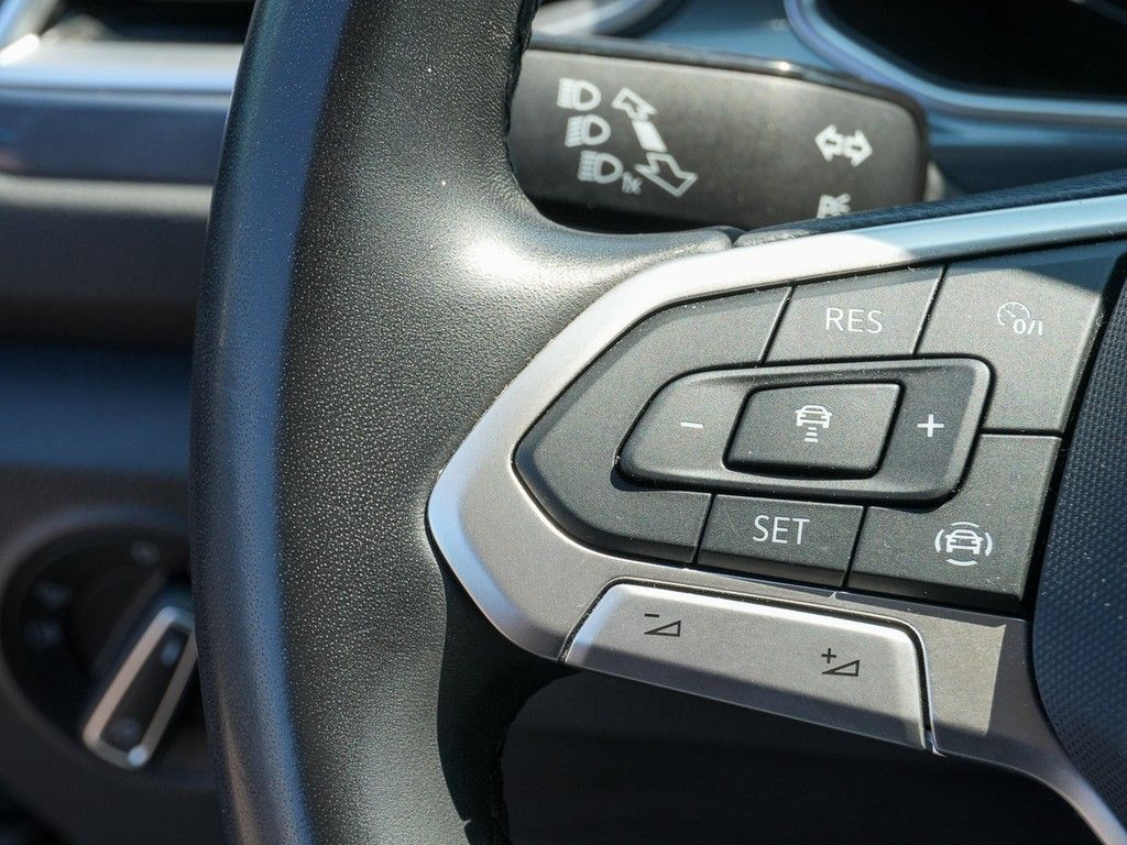 Volkswagen T-Roc 1.0 TSI Style - Samsaru's Car Outlet