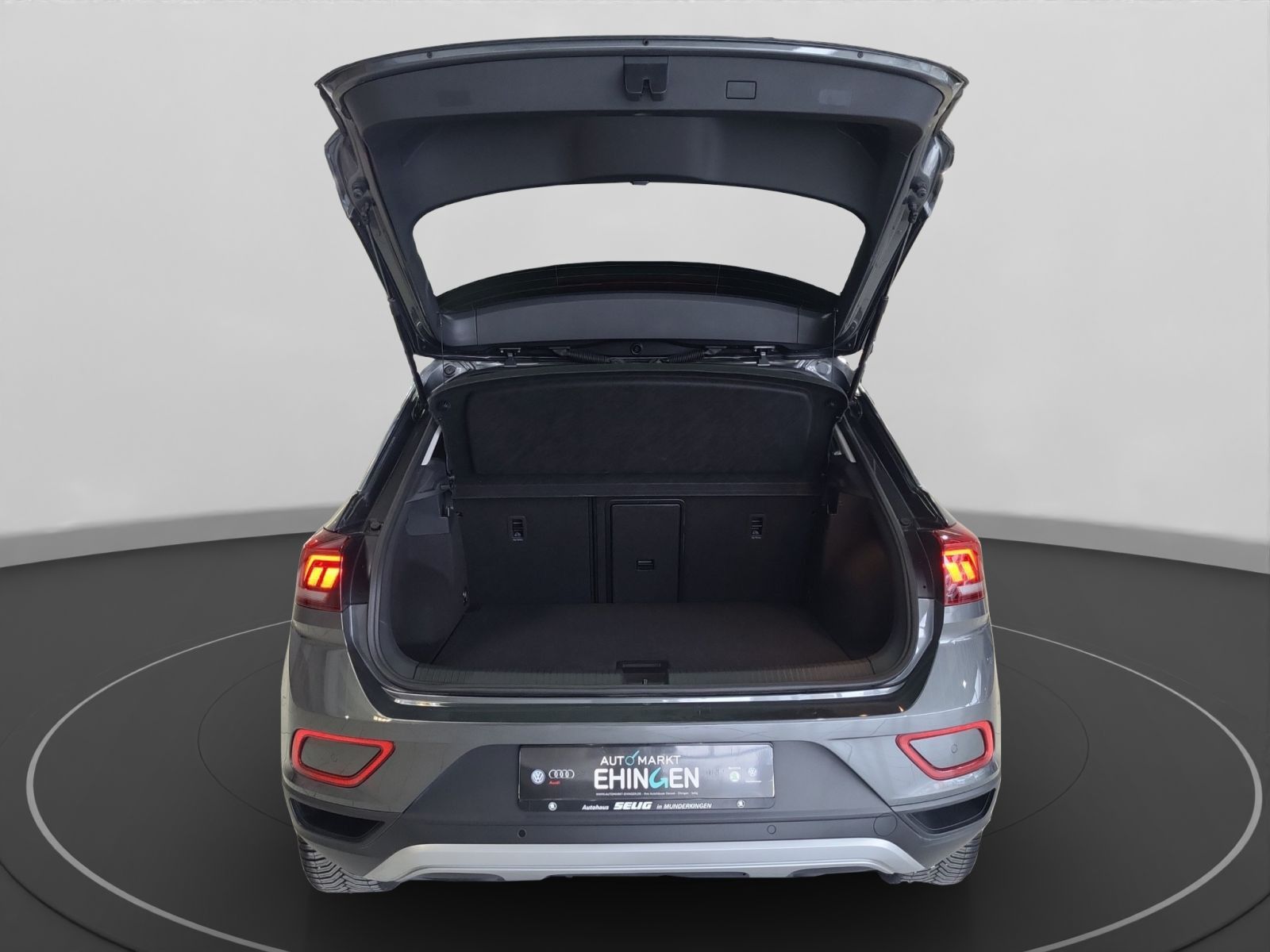 Volkswagen T-Roc Life 1.0 TSI - Samsaru's Car Outlet