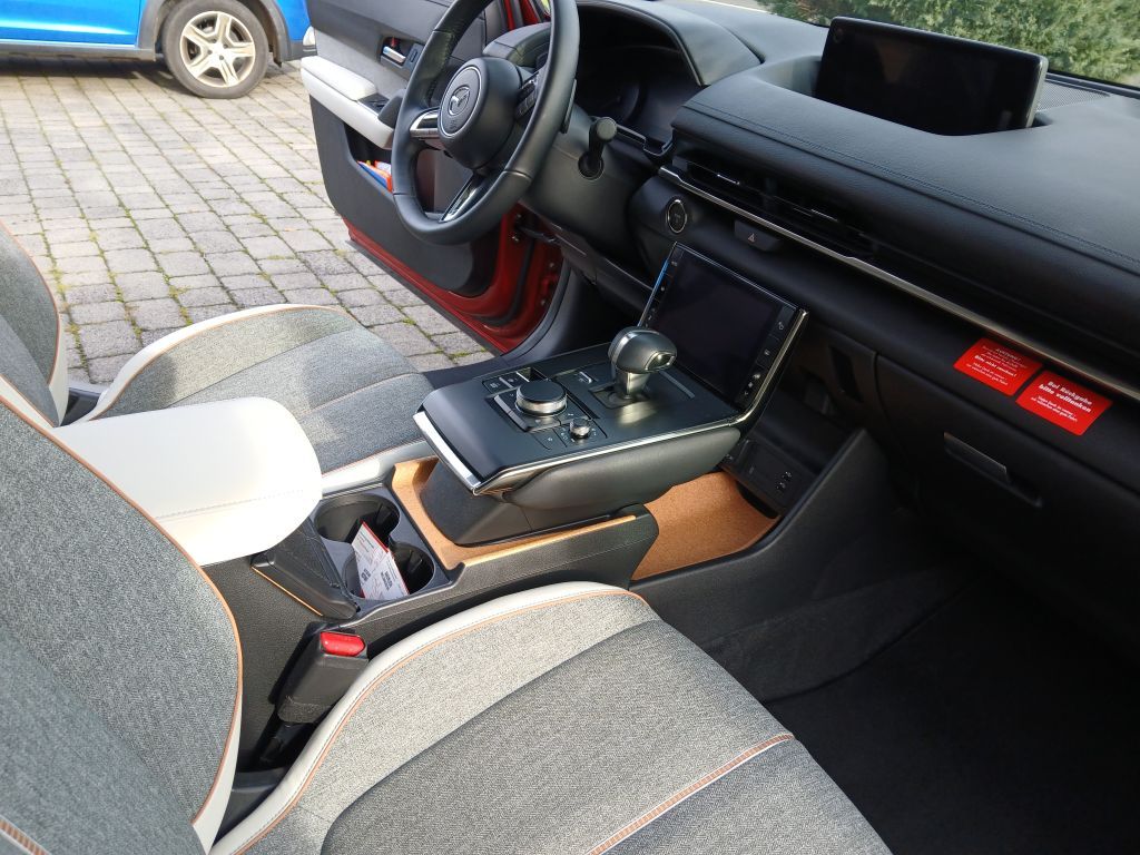 Mazda MX-30 e-SKYACTIV R-EV MAKOTO