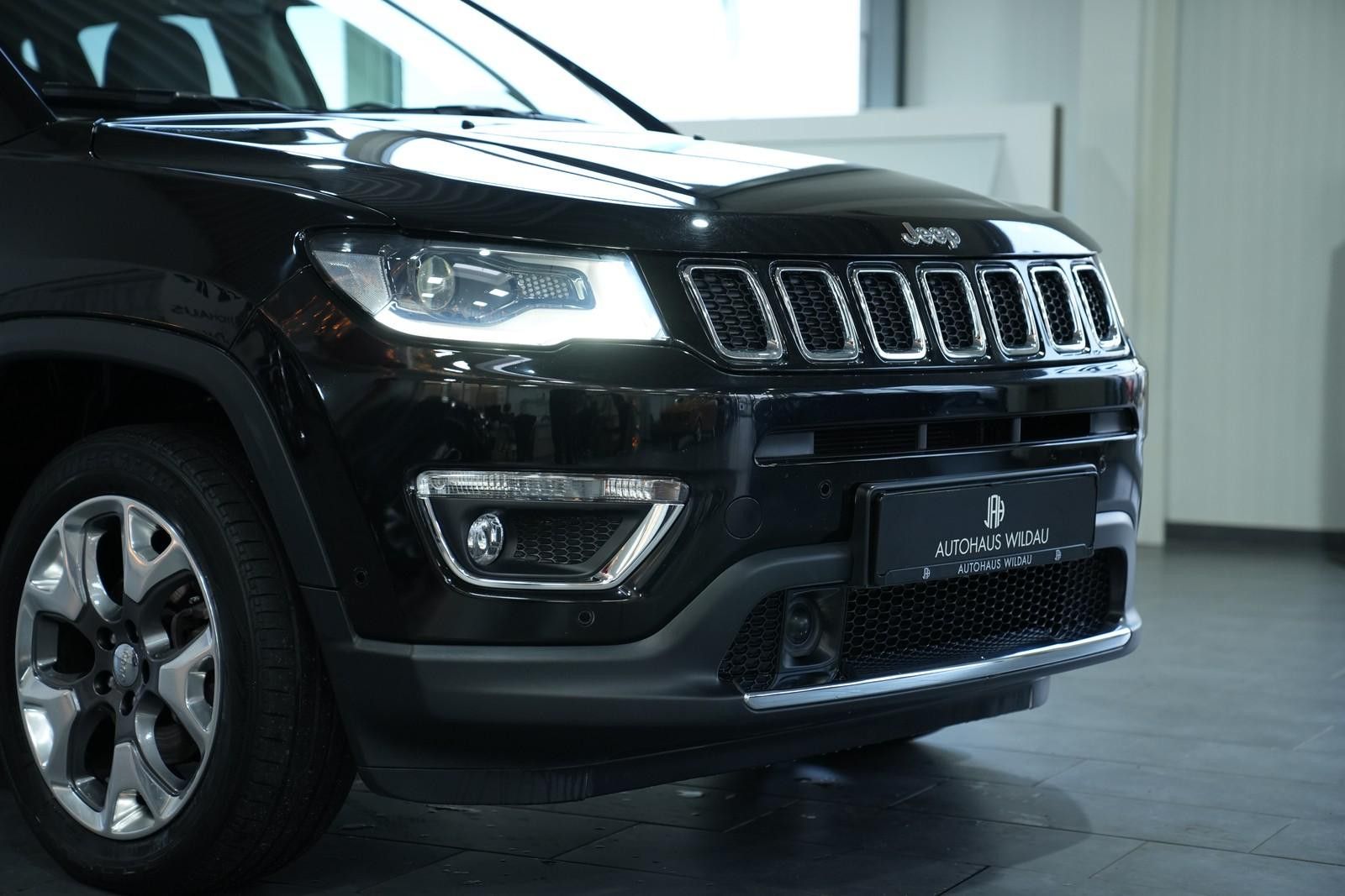 Jeep Compass Limited 4X4 *AUT*NAV**KEYLEES*LEDER*AHK*
