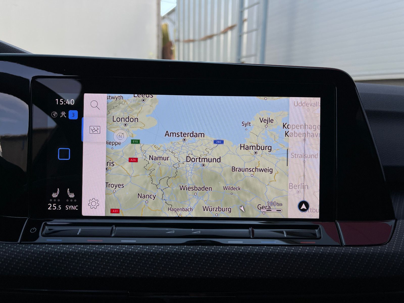 Volkswagen Golf R Variant 2.0TSi 4Motion DSG - Samsaru's Car Outlet
