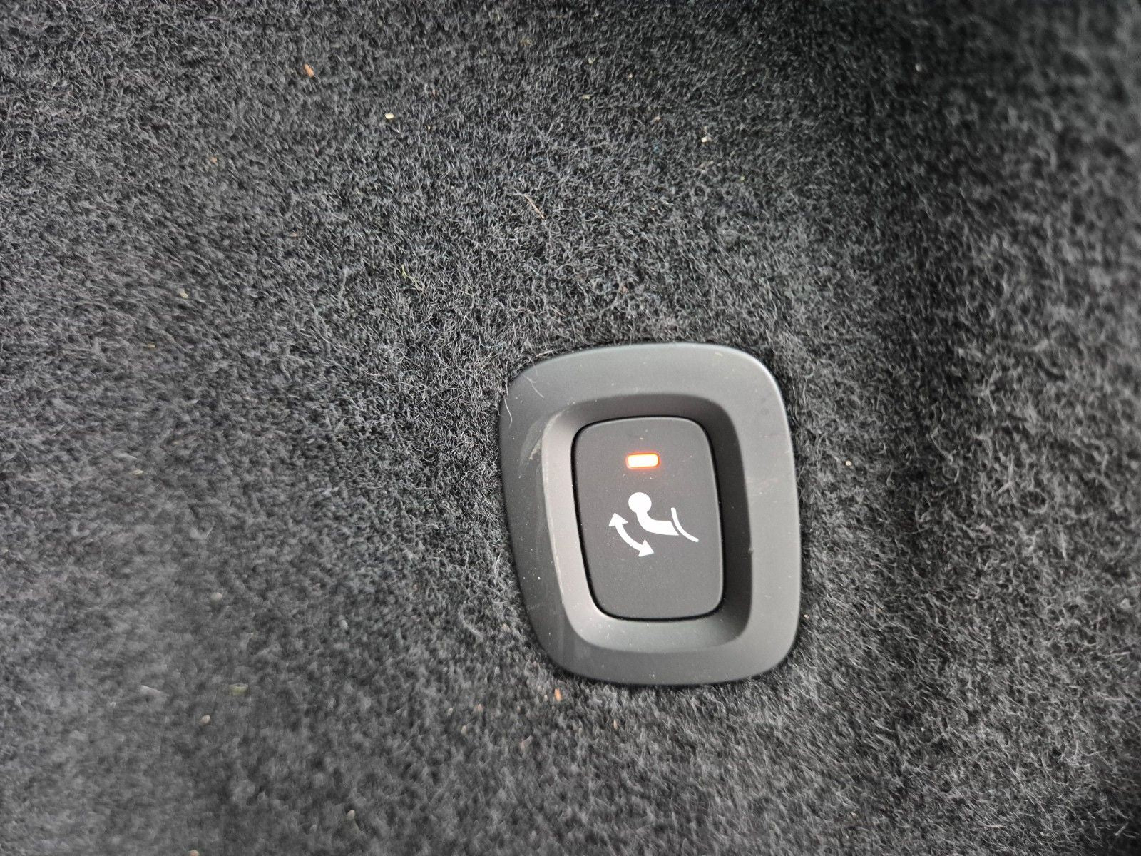 Volvo XC60 Ultimate Bright Recharge Plug-In Hybrid AWD